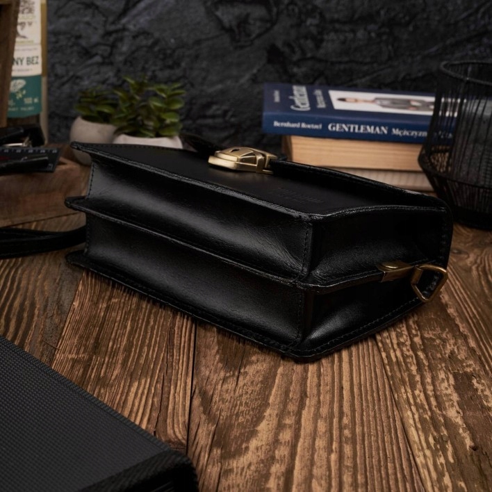 Zestaw prezentowy dla panów: Skórzana teczka + saszetka do ręki PREZENT Model ZUP-58-BL