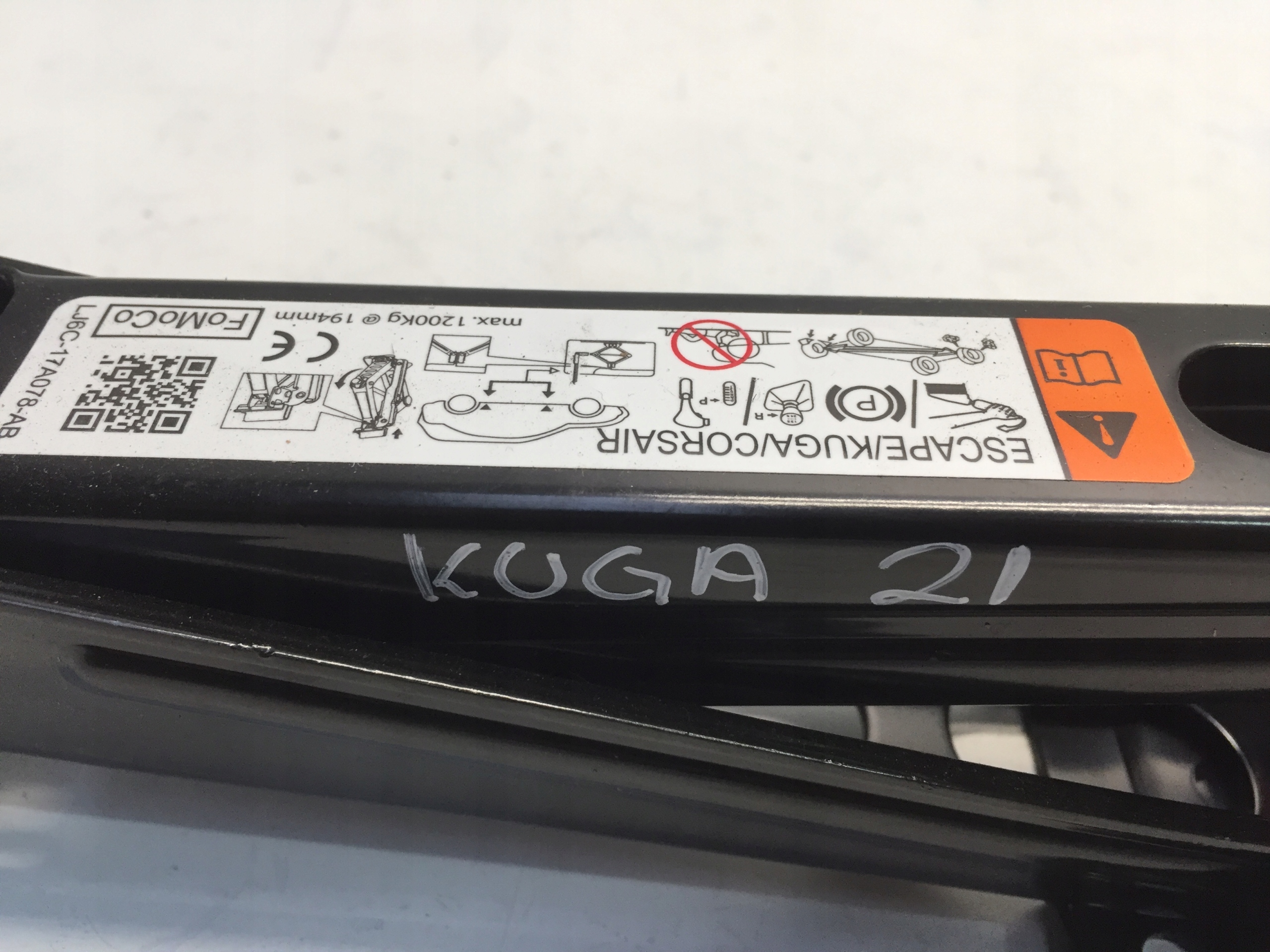 FORD KUGA III MK3 PODNOSNIK LEWAREK LJ6C 17A078 AB Lifting Capacity 1200 kg