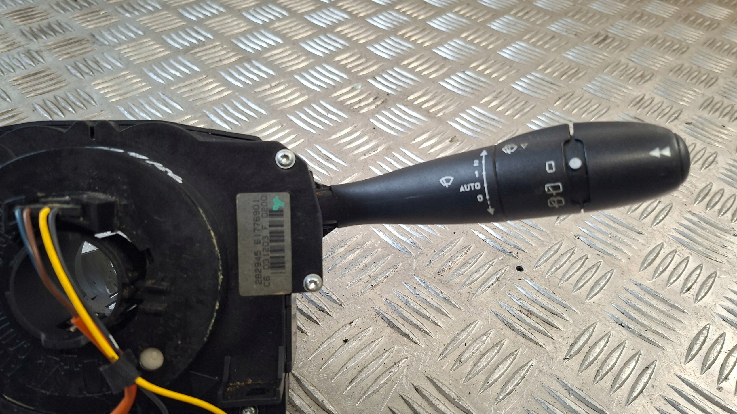 steering wheel levers and controls CITROEN C3 1.4
