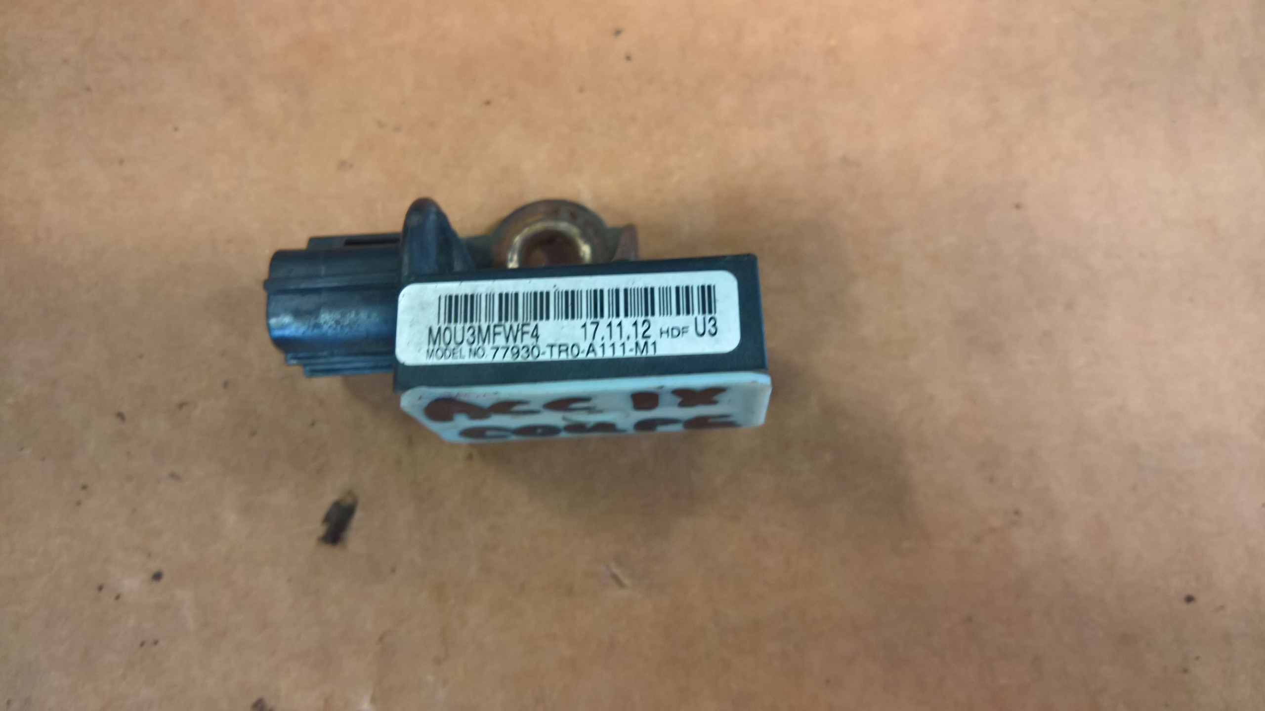 77930-tr0-a111-m1 - Датчик удара Honda Accord IX Coupe передний 13-