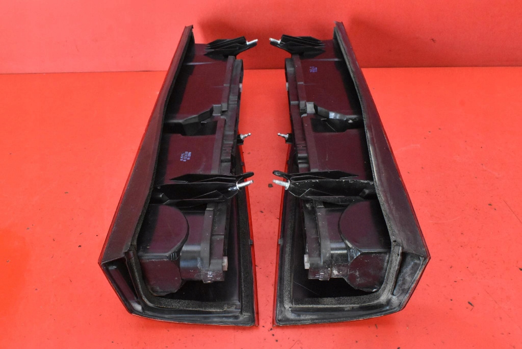 light lights rear part rear. KOMPLET RENAULT MASTER 3 III LIFT 10-24