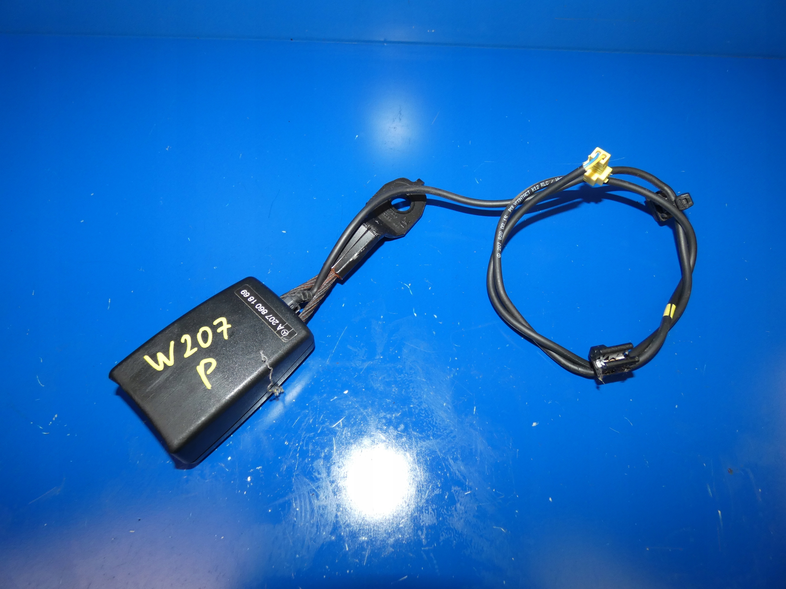 MERCEDES E W207 ZAPINKA supports right front