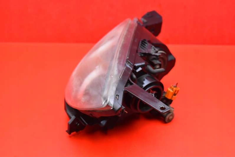 REFLEKTOR left light front lens EU MAZDA 3 1 and BK 03-06