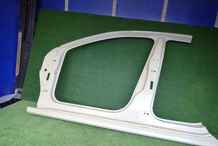 VW JETTA 10- threshold left pillar side