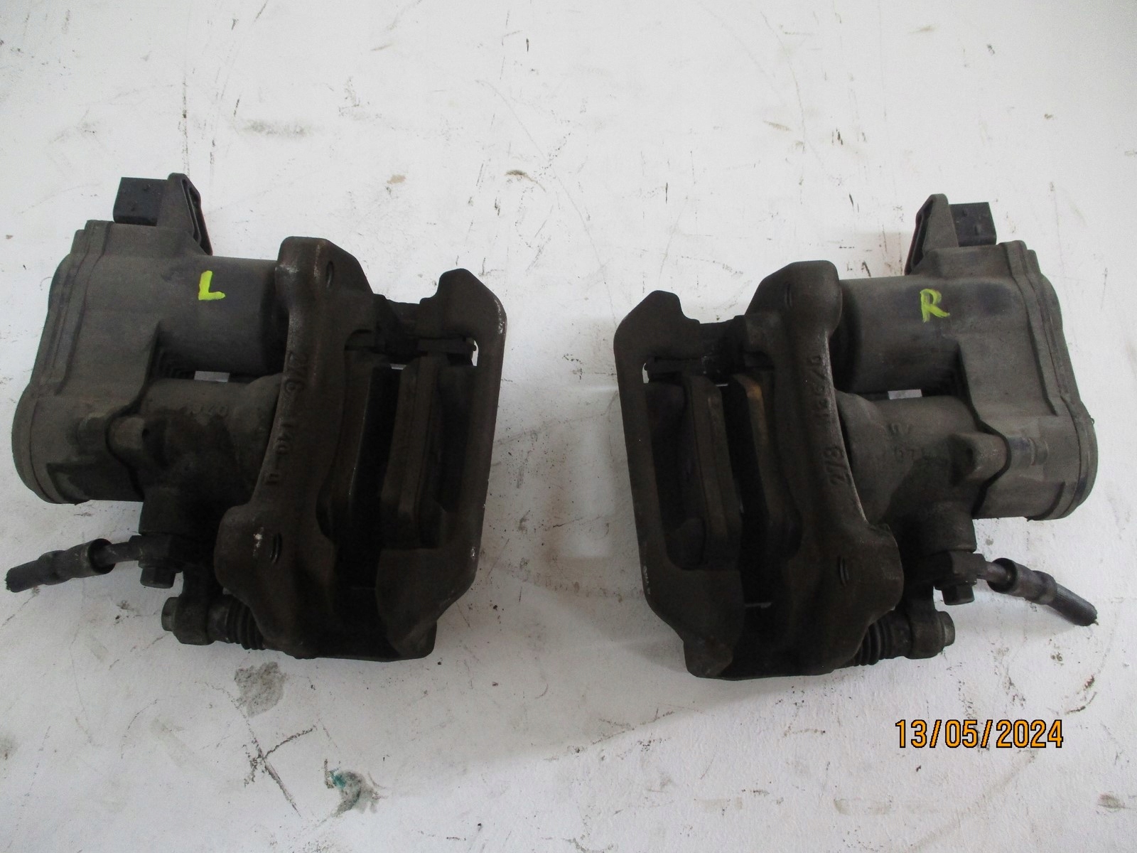 caliper calipers VOLVO XC40 2,0D 31471185 31471183