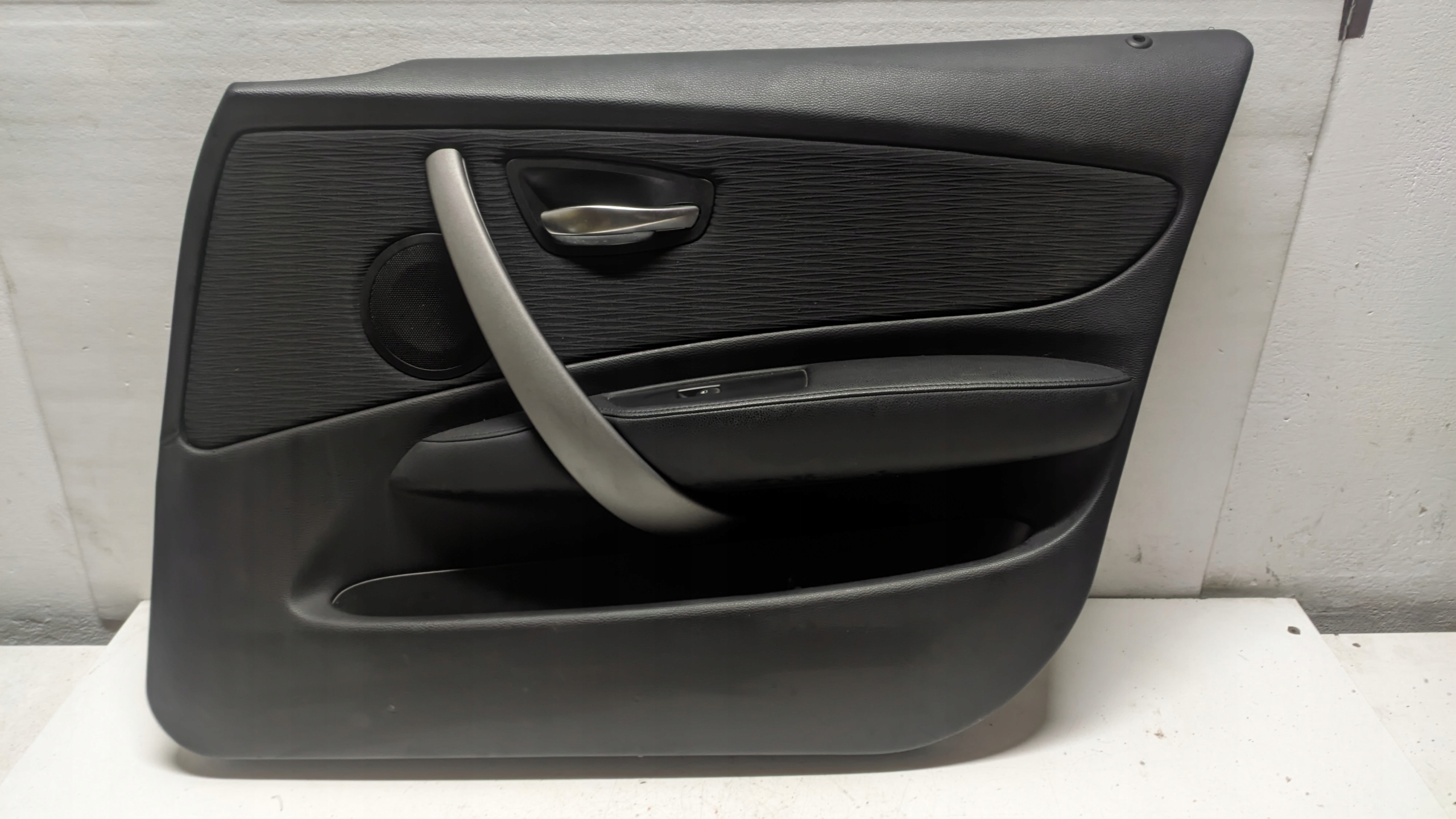 BMW E87 2.0D 11R side door right front
