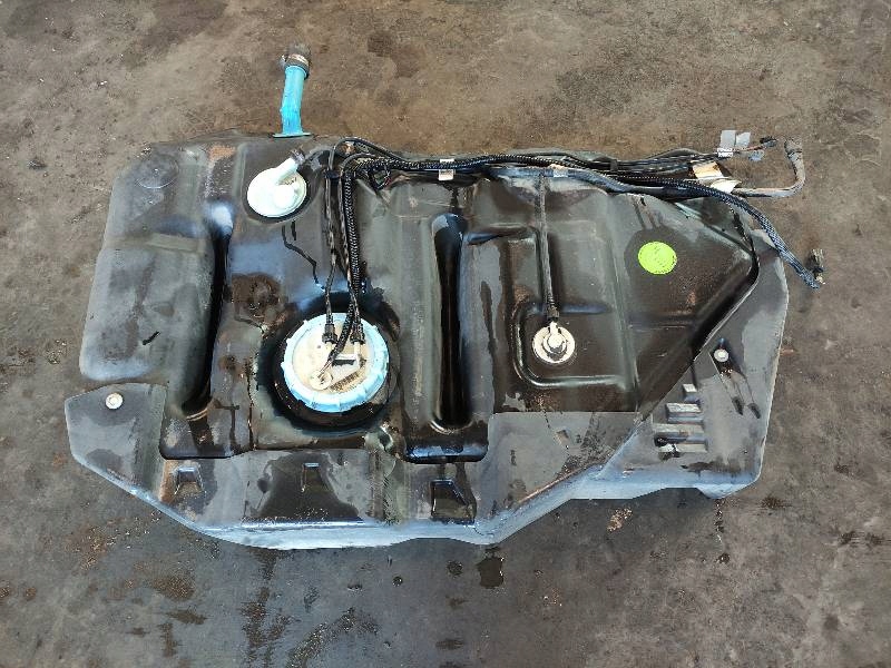 ПАЛИВНИЙ БАК + ПЛАСТИКОВИЙ НАСОС WINDSTAR II