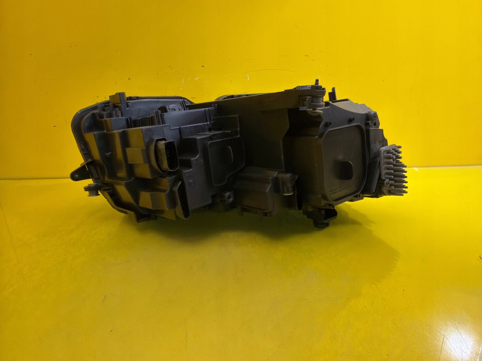 light left front VW Tiguan 15- Full Led 5NB941081A