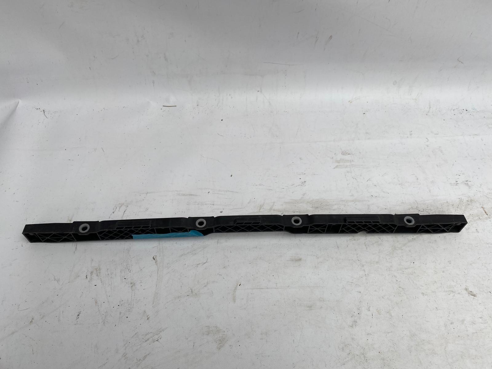 VW PASSAT B8 3G9 Support Console Pare choc Avant