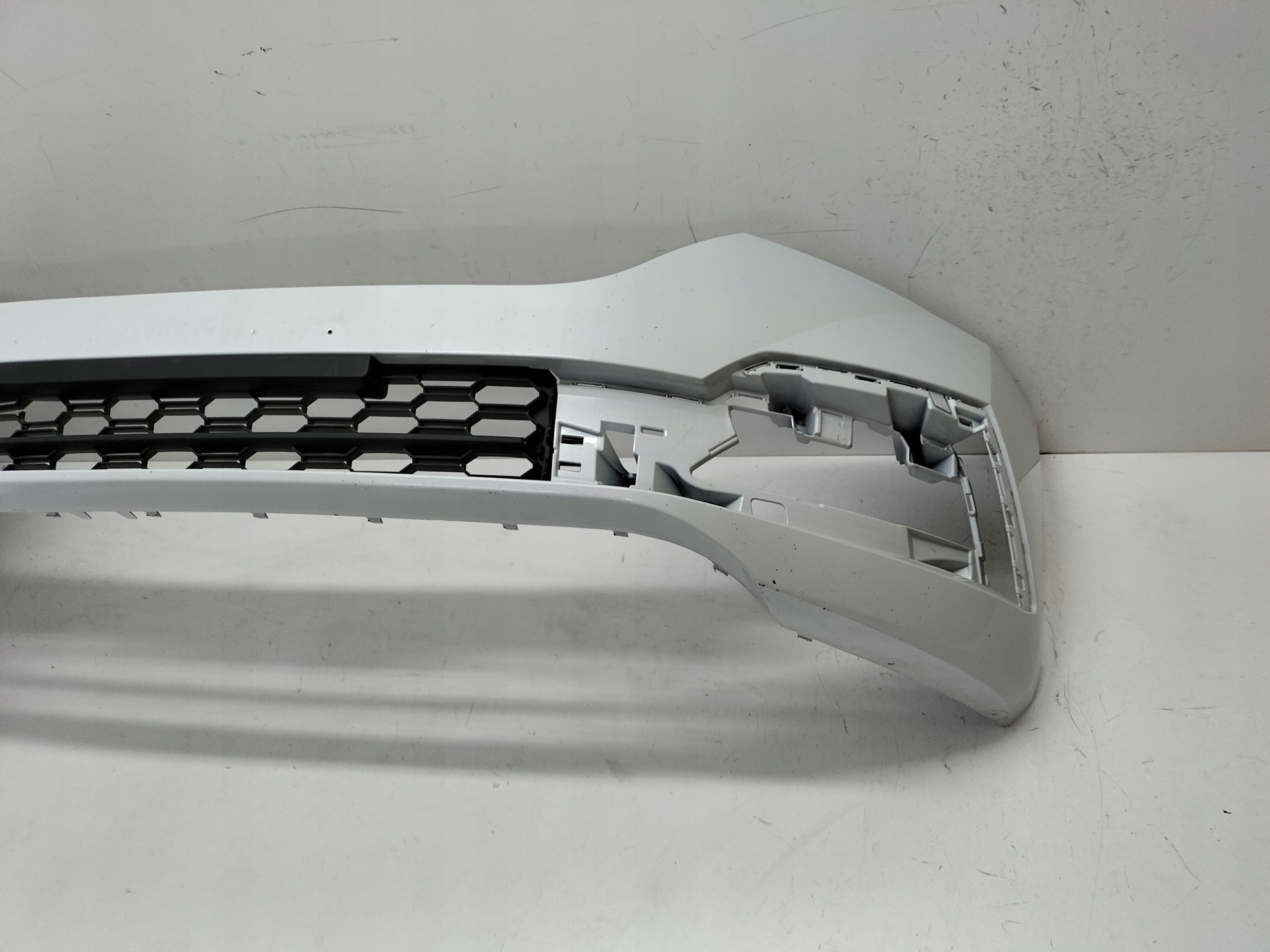 nárazník přední předek SKODA OCTAVIA 4 IV 19