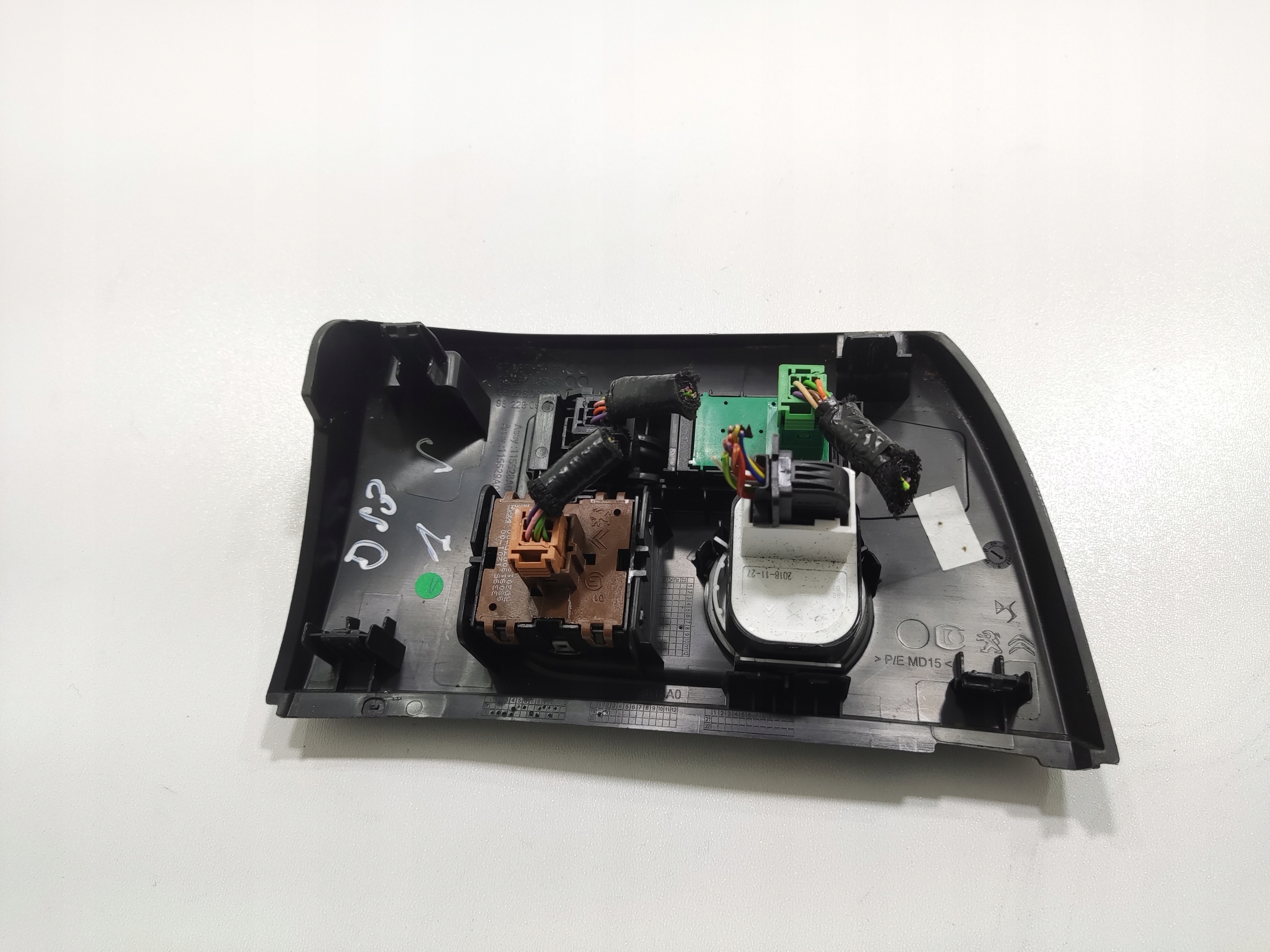 PANEL PRZYCISKI Console du tableau de bord CITROEN DS 3 DS3 CROSSBACK 2019-22 9826719480