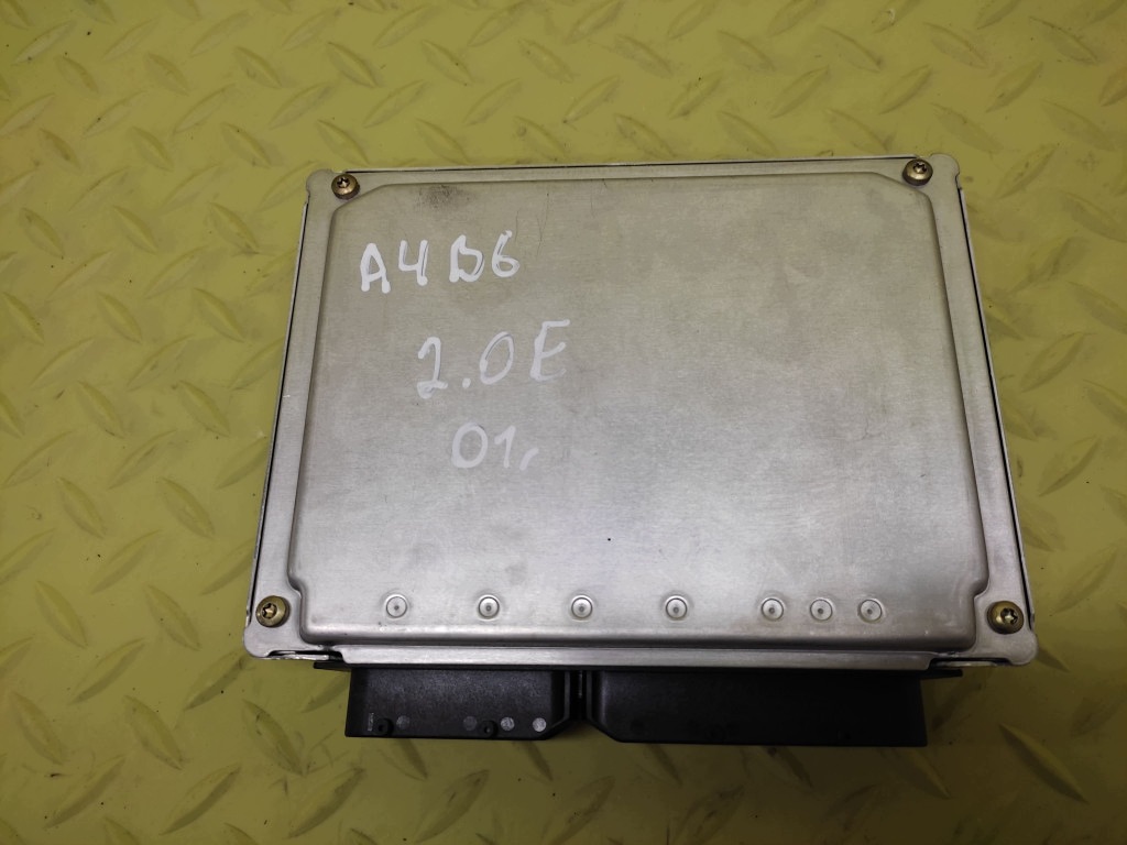 AUDI A4 B6 2.0 bedienteil des motors 0261207285