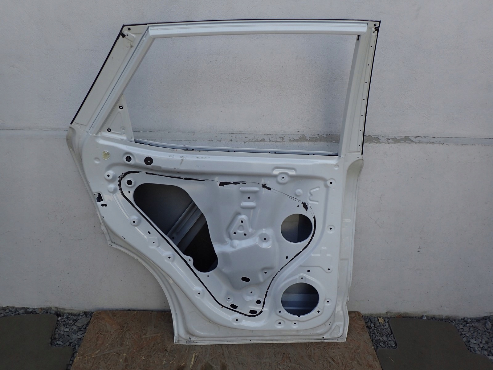 door left rear. left rear part MG HS EHS 2018