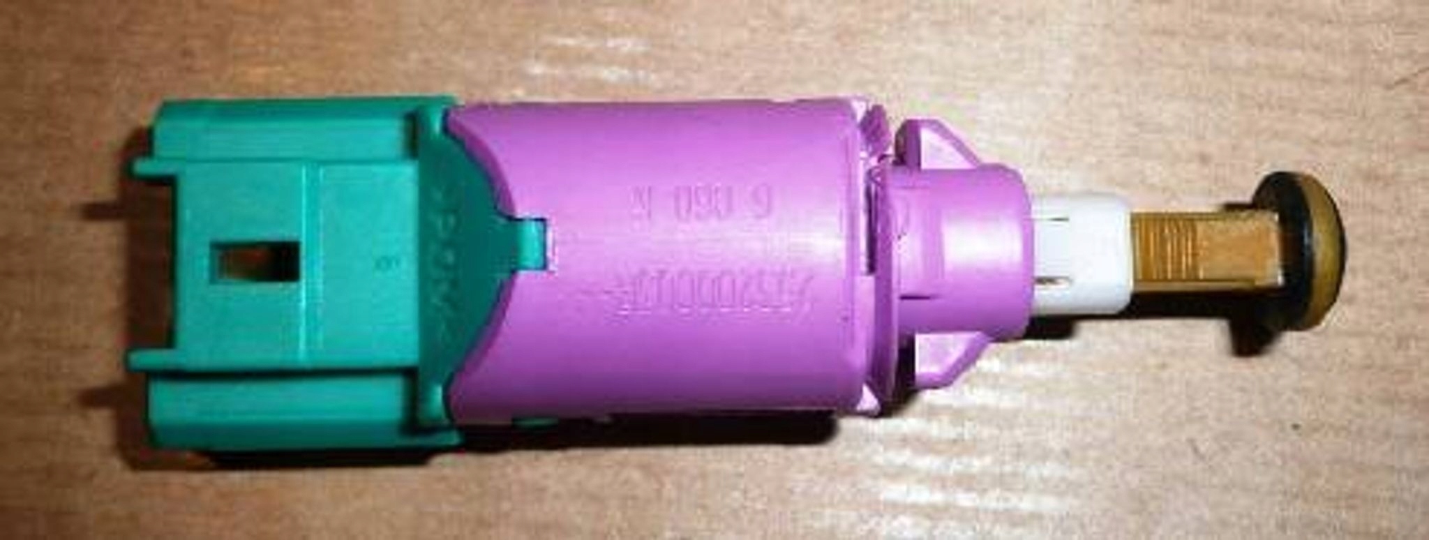 CZUJNIK WŁĄCZNIK STOPU RENAULT LAGUNA III LATITUDE