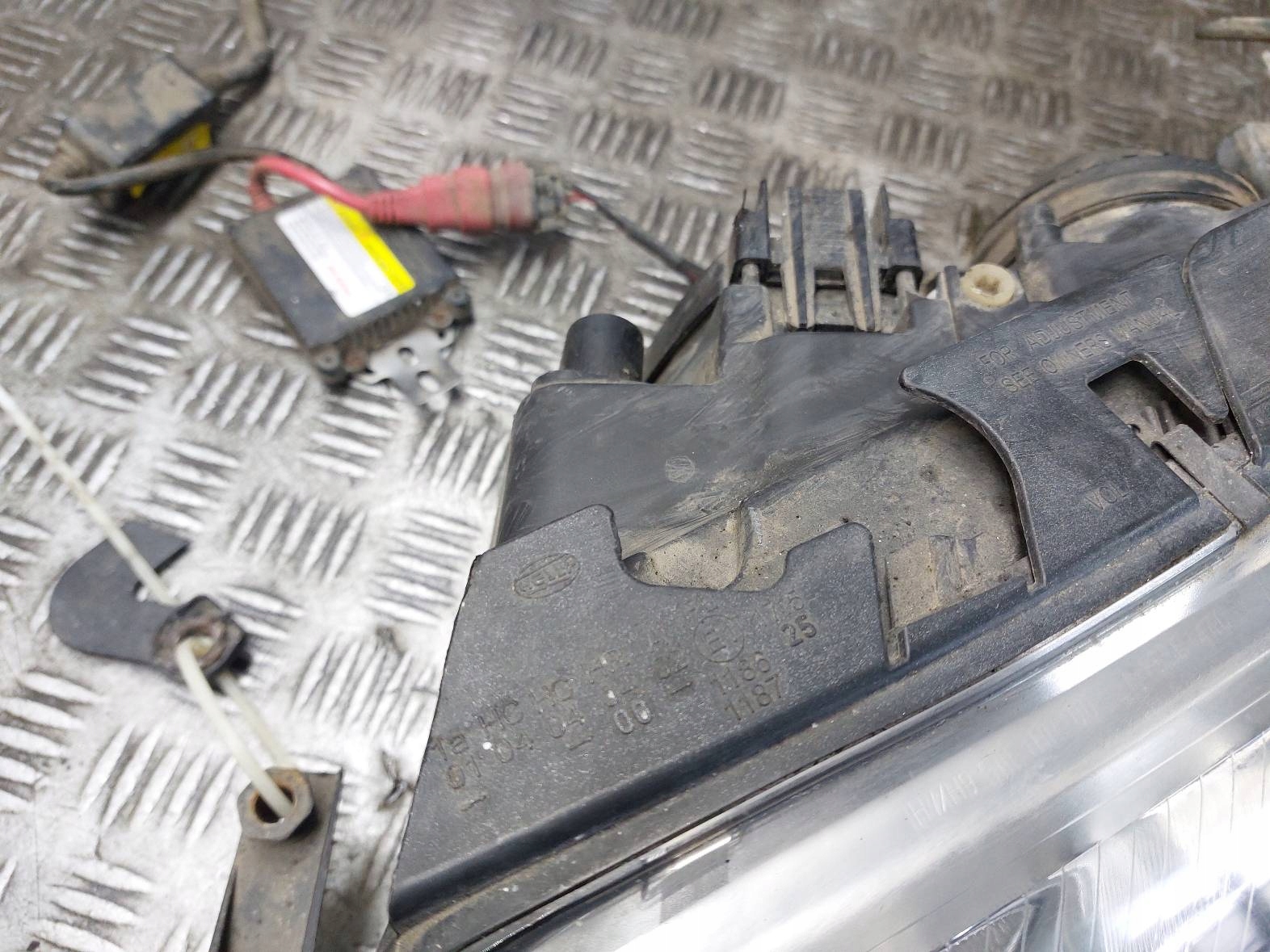 light left right front VOLKSWAGEN PASSAT B5 FL 3B0941015AN 3B0941016AN