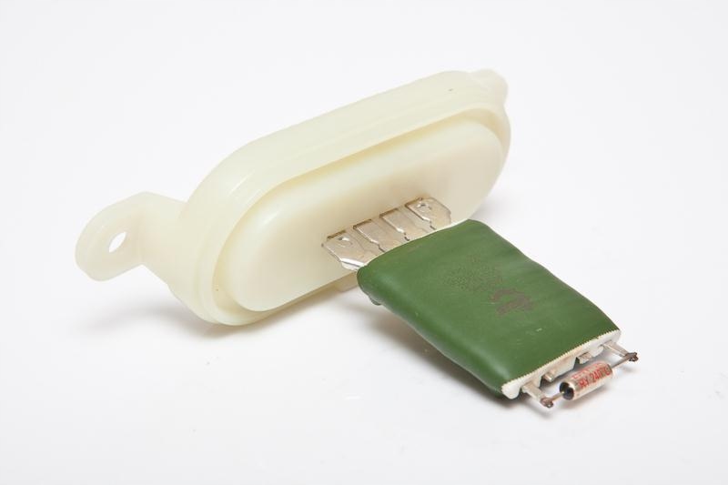 95SKV042 - РЕЗИСТОР ВЕНТИЛЯТОРА RENAULT LAGUNA