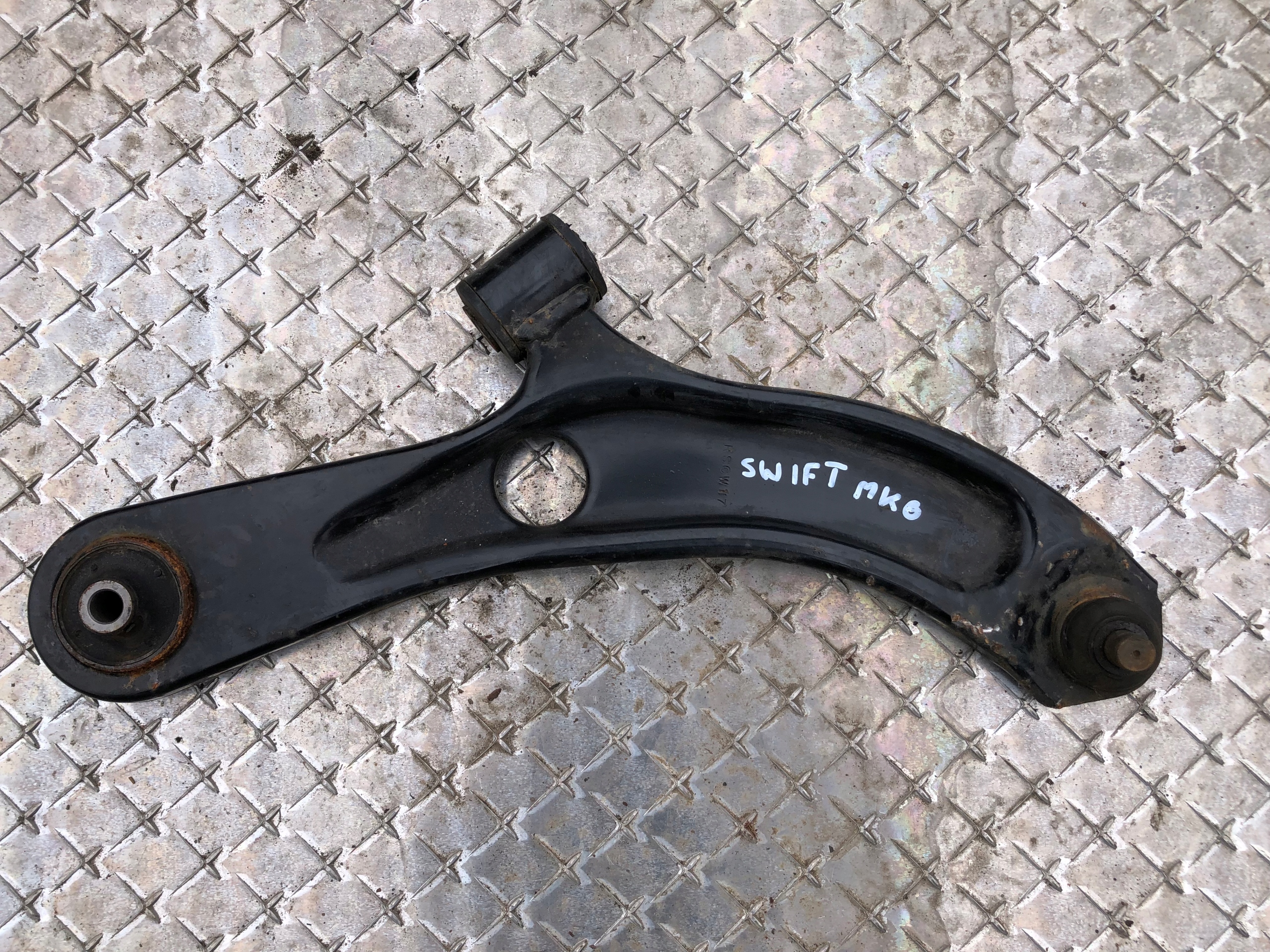 arm right front SUZUKI SWIFT MK6