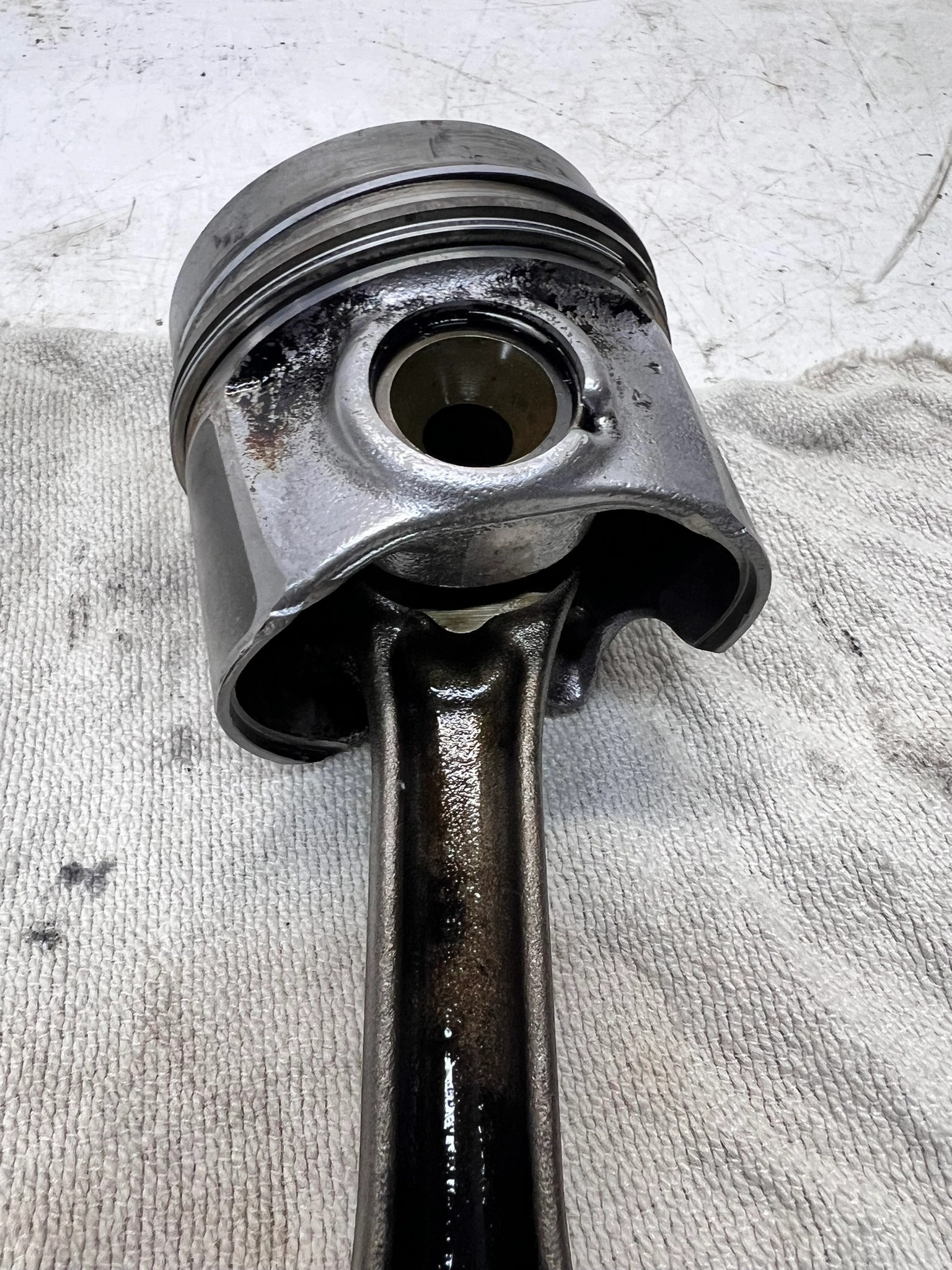 Piston + Bielle AUDI A3 8V 1.6 TDI 03LA 04LD V300