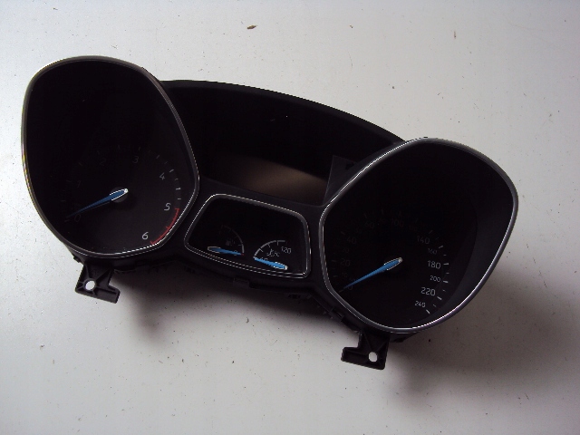 F1ET-10849-BLN - СЧЕТЧИК ЧАСОВ FORD FOCUS MK3 DIESEL LIFT 14-18