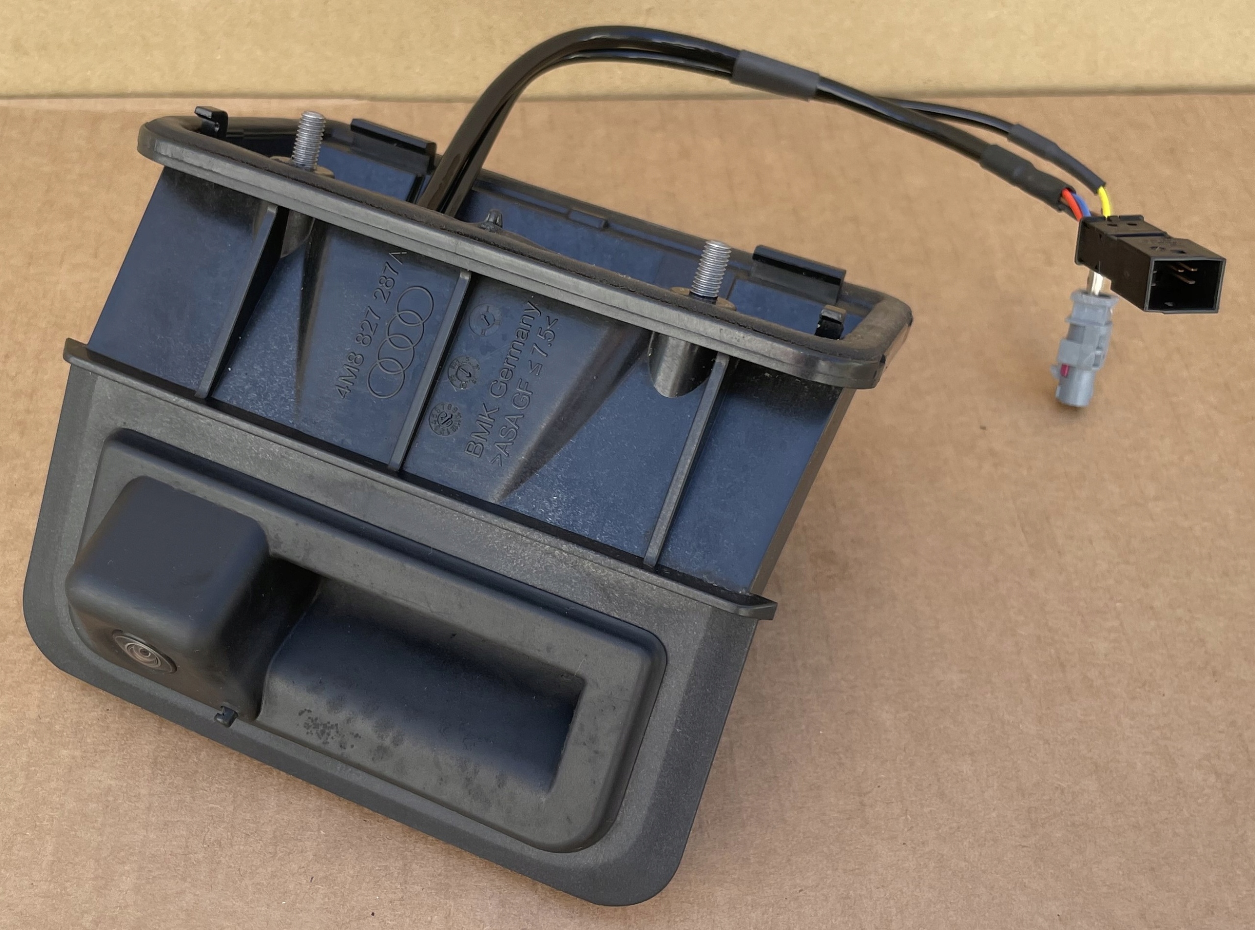 KAMERA reversing AUDI Q8 4M8827287A original IDEAL