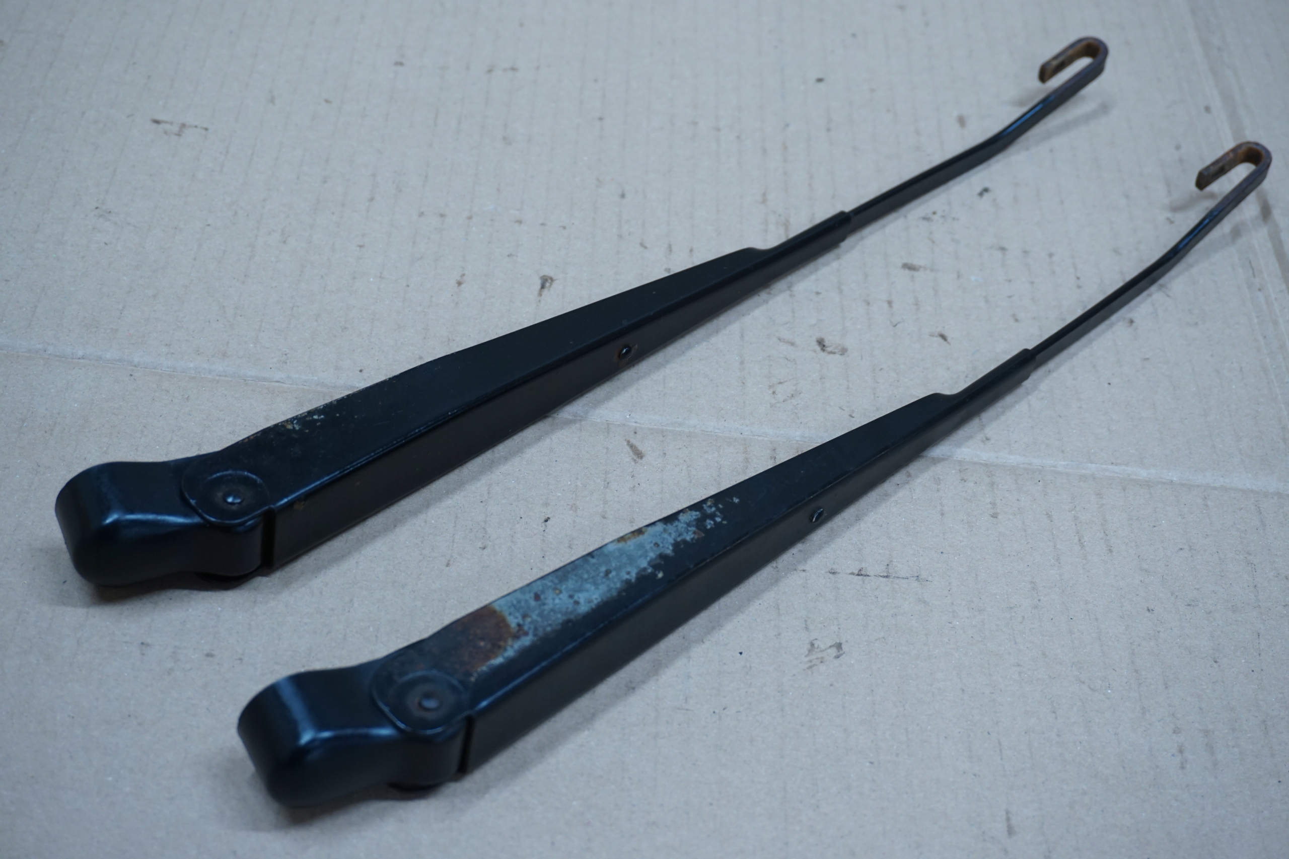 GALLOPER RAMIE RAMIONA WYCIERACZEK PRZÓD 98-03 KPL