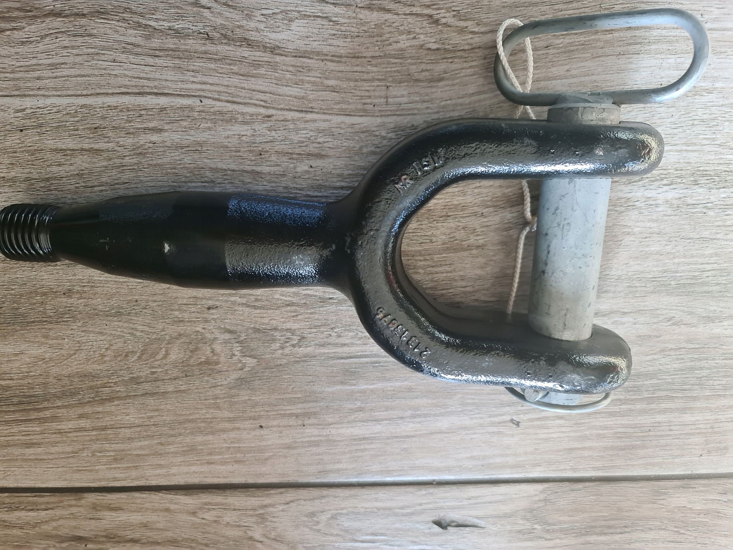 ЗЧІПКА БУКСИРУВАЛЬНИЙ ГАК HOL RENAULT RANGE T GAMA