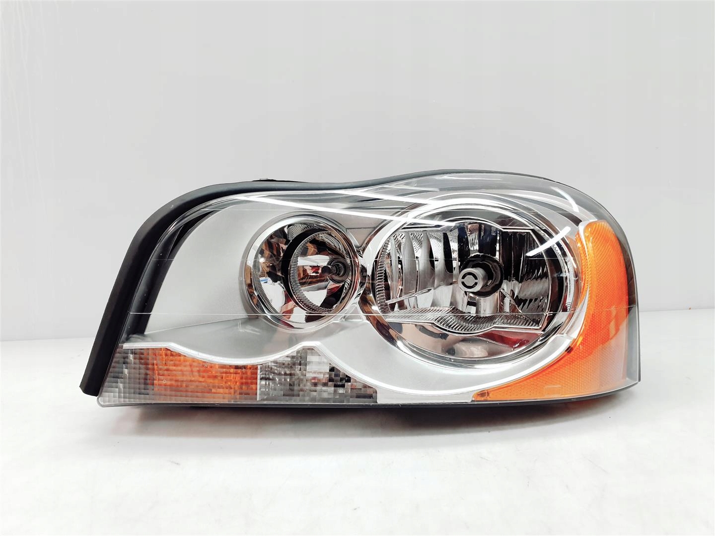 VOLVO XC90 02-06r+ LEWA LAMPA PRZÓD XENON UK !!! za 1000.00PLN z