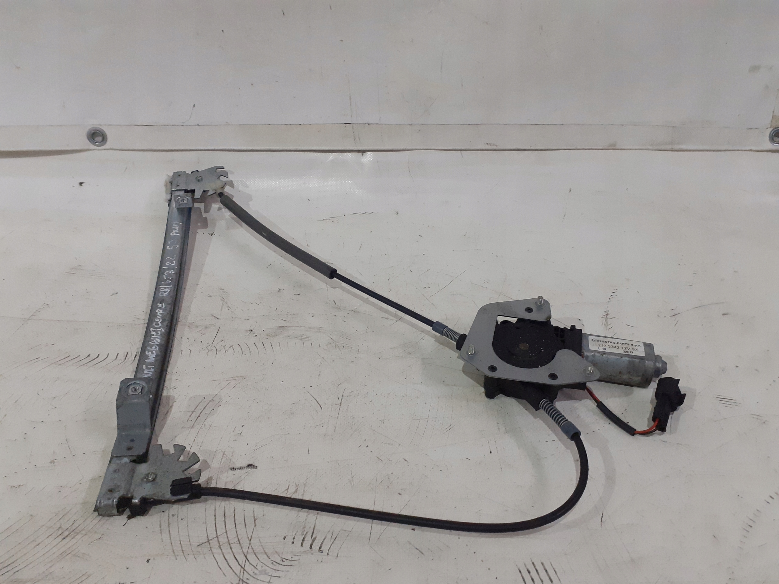 Renault Megane Coupe and lift window regulator right