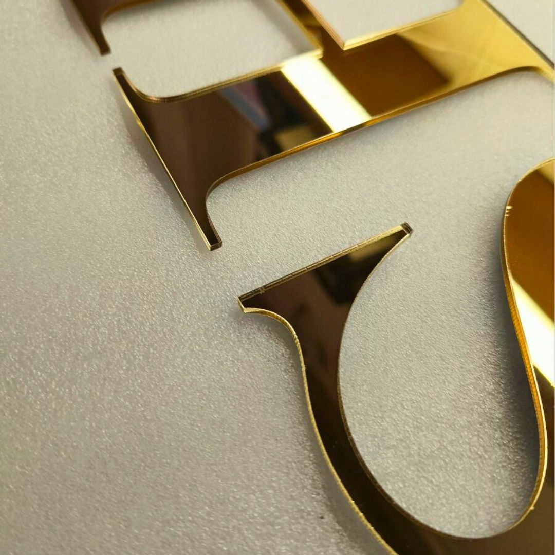 Napis złote lustro plexi Twój dowolny napis personalizacja 40x40cm obręcz Marka inna