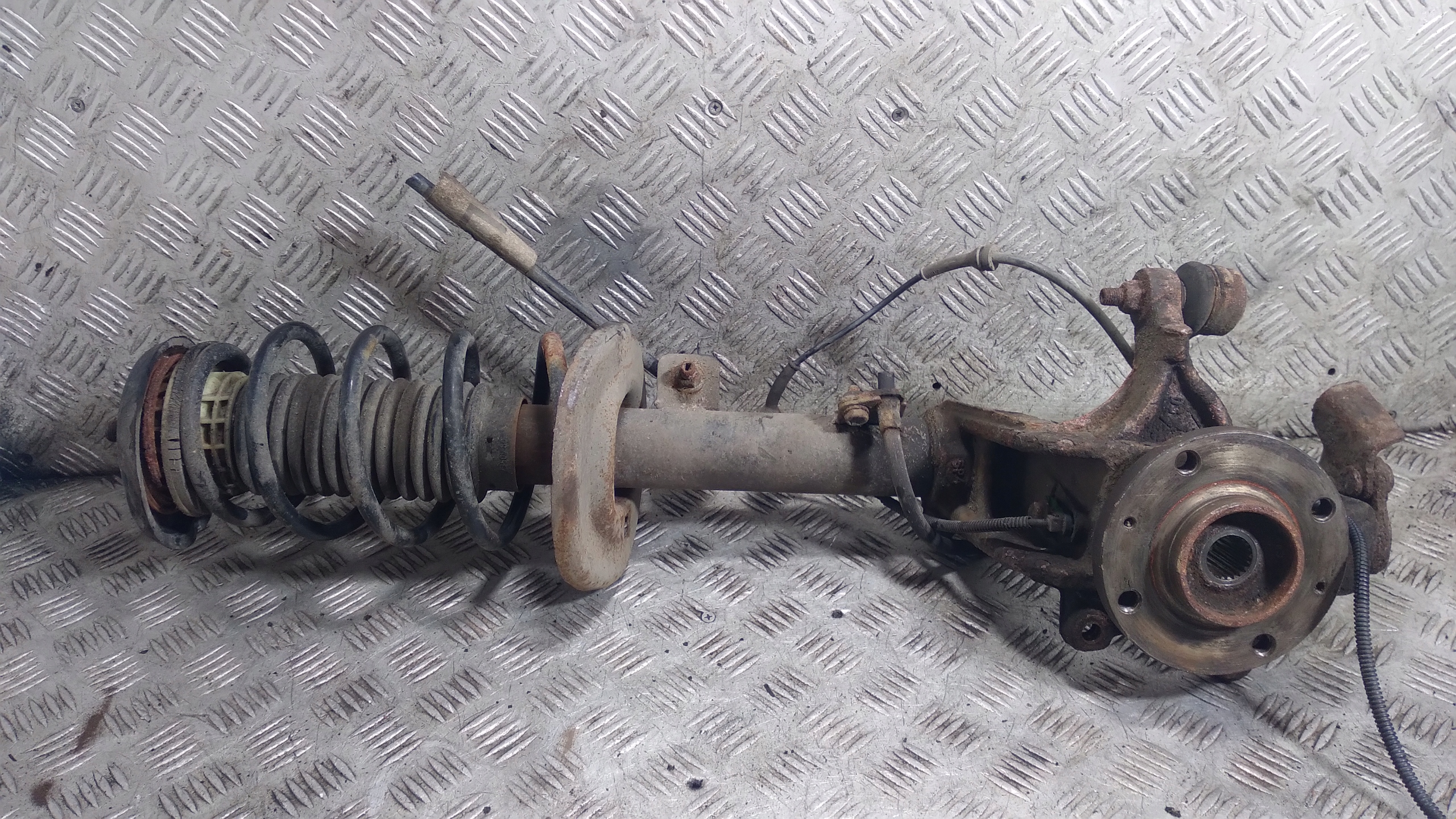 MCPERSON left front front PEUGEOT 207