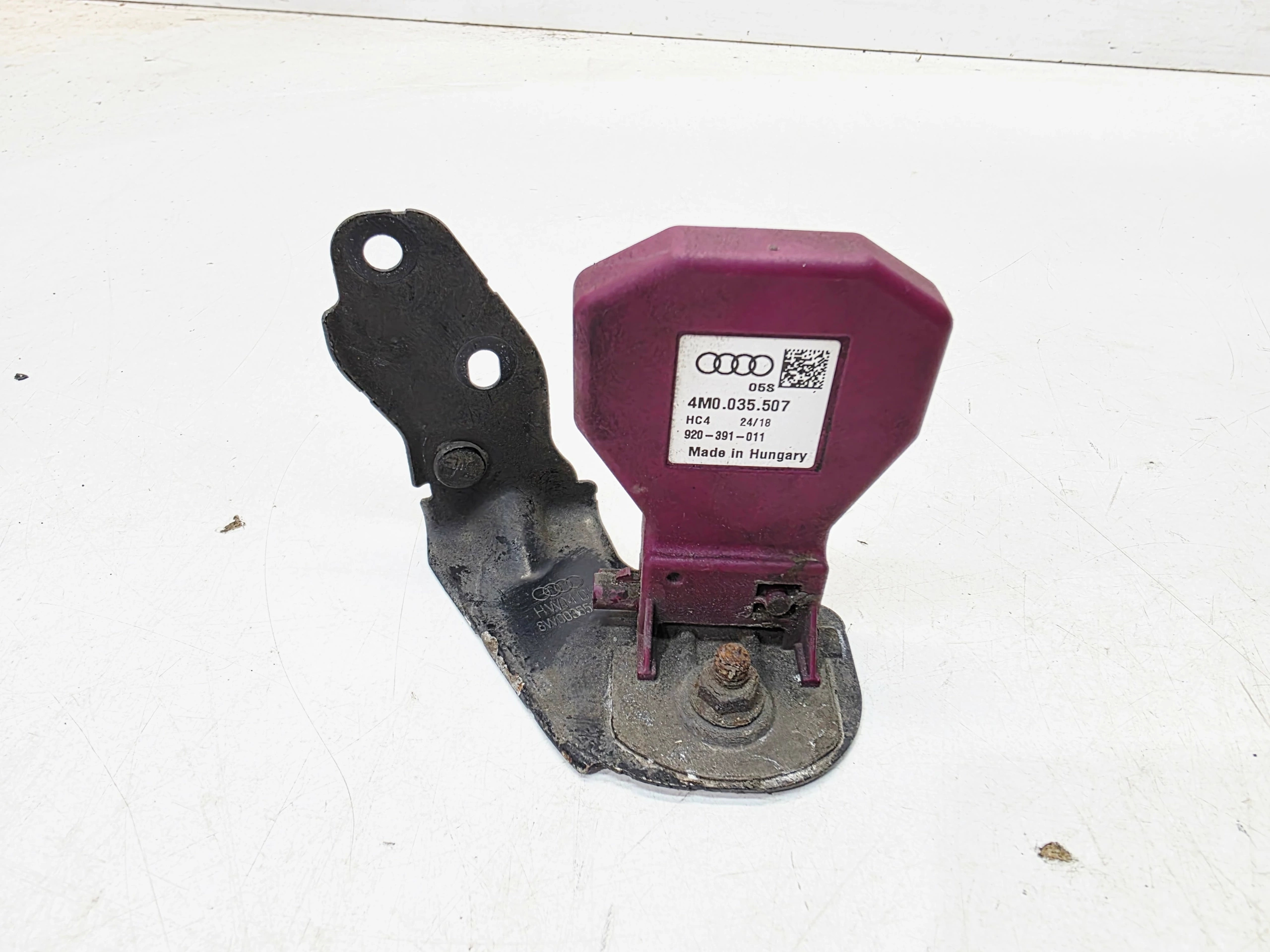 AUDI A4 B9 berline LIFT étrier antenne 4M0035507 8W0035525A