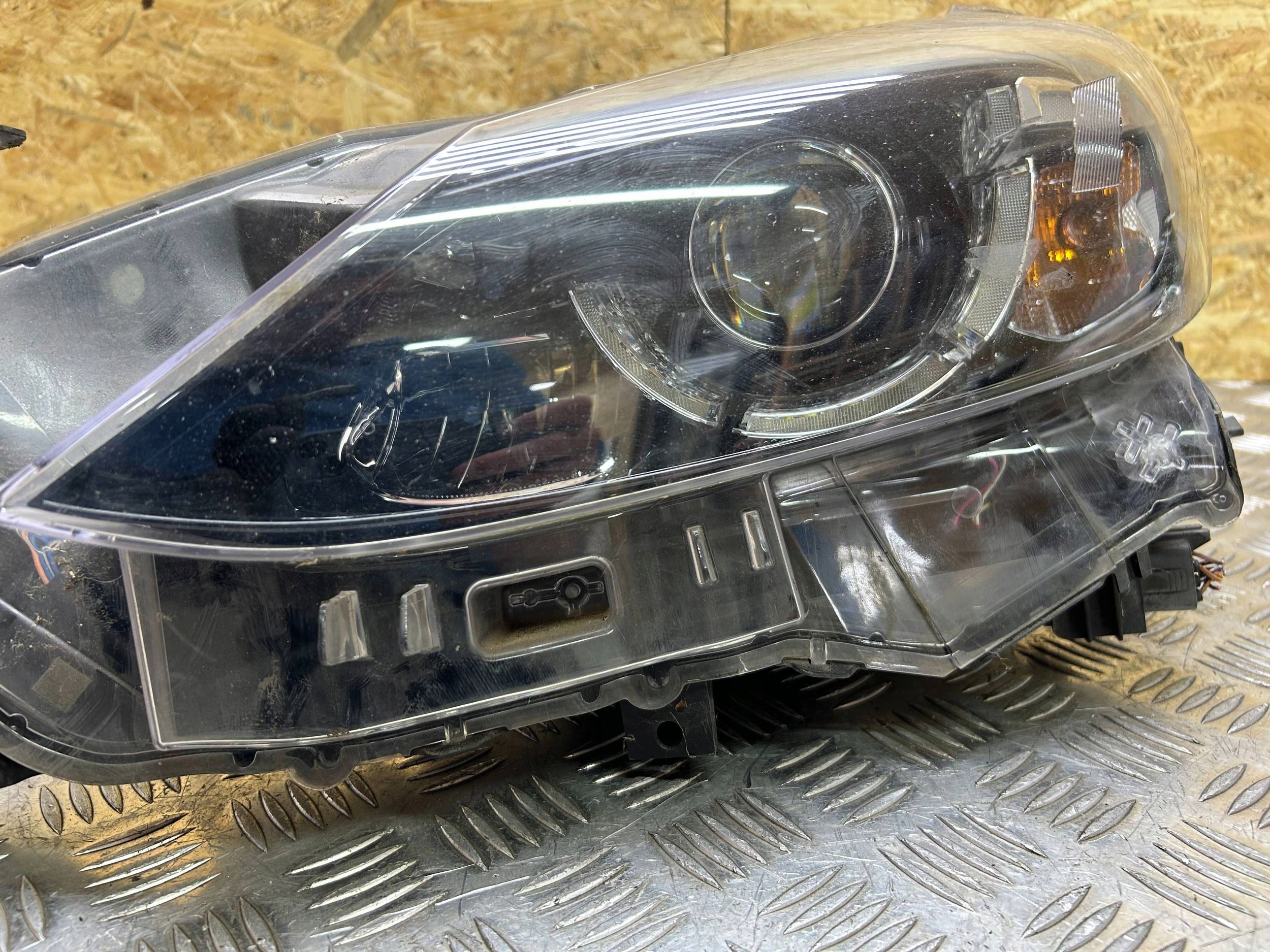 Angielska light front left LED Mazda 6 UK 2016 Lift