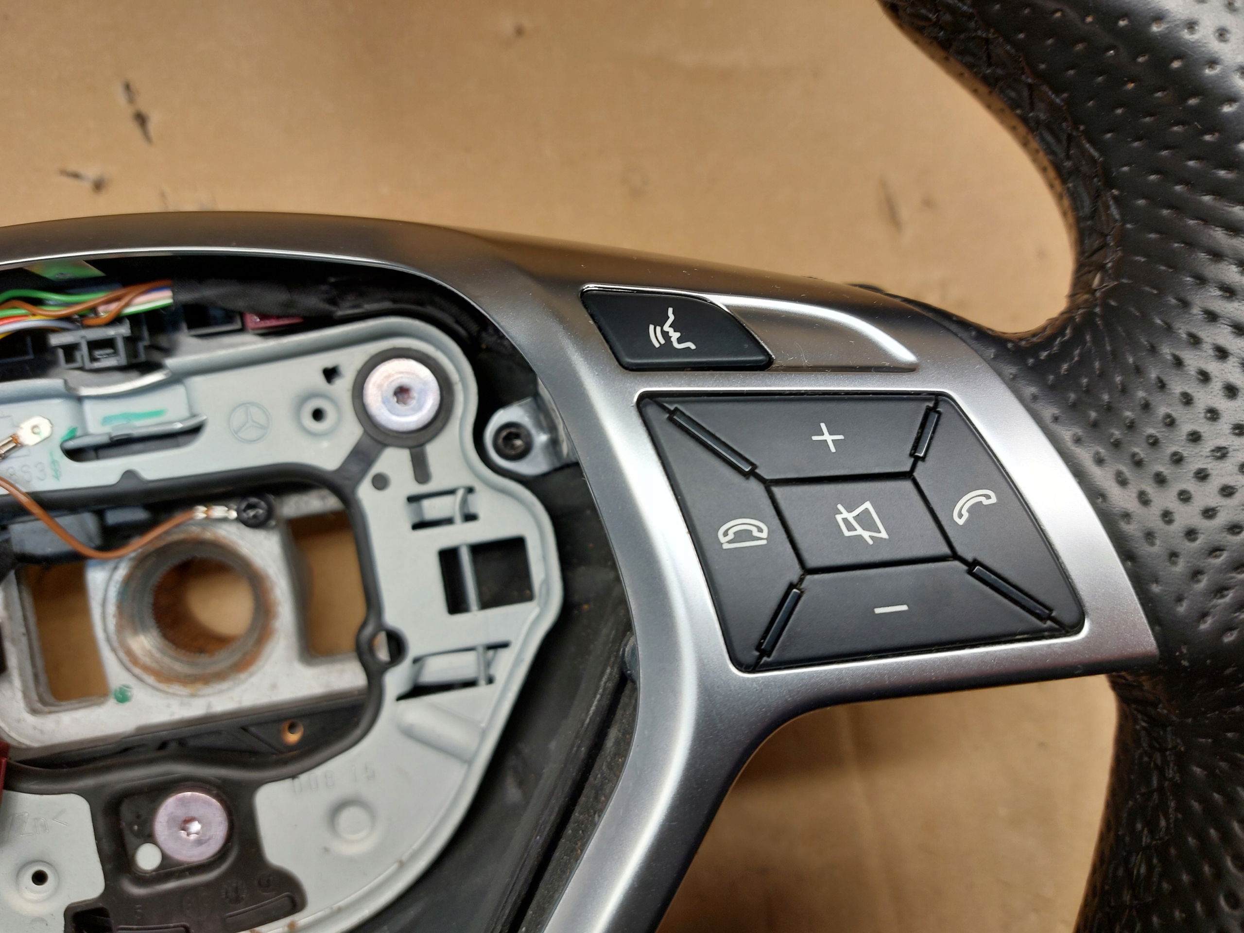 steering wheel, leather MULTI with shifting MERCEDES E KLASA W212 AMG 15r