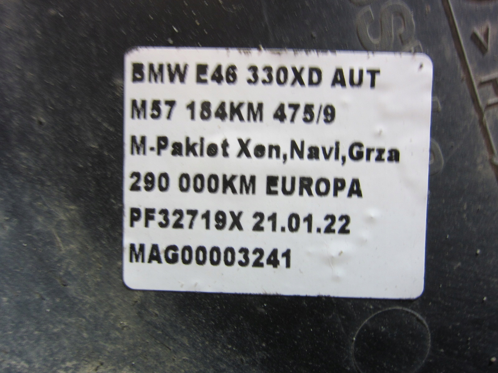 BMW E46 sedan mudguard right rear. cover 8203770