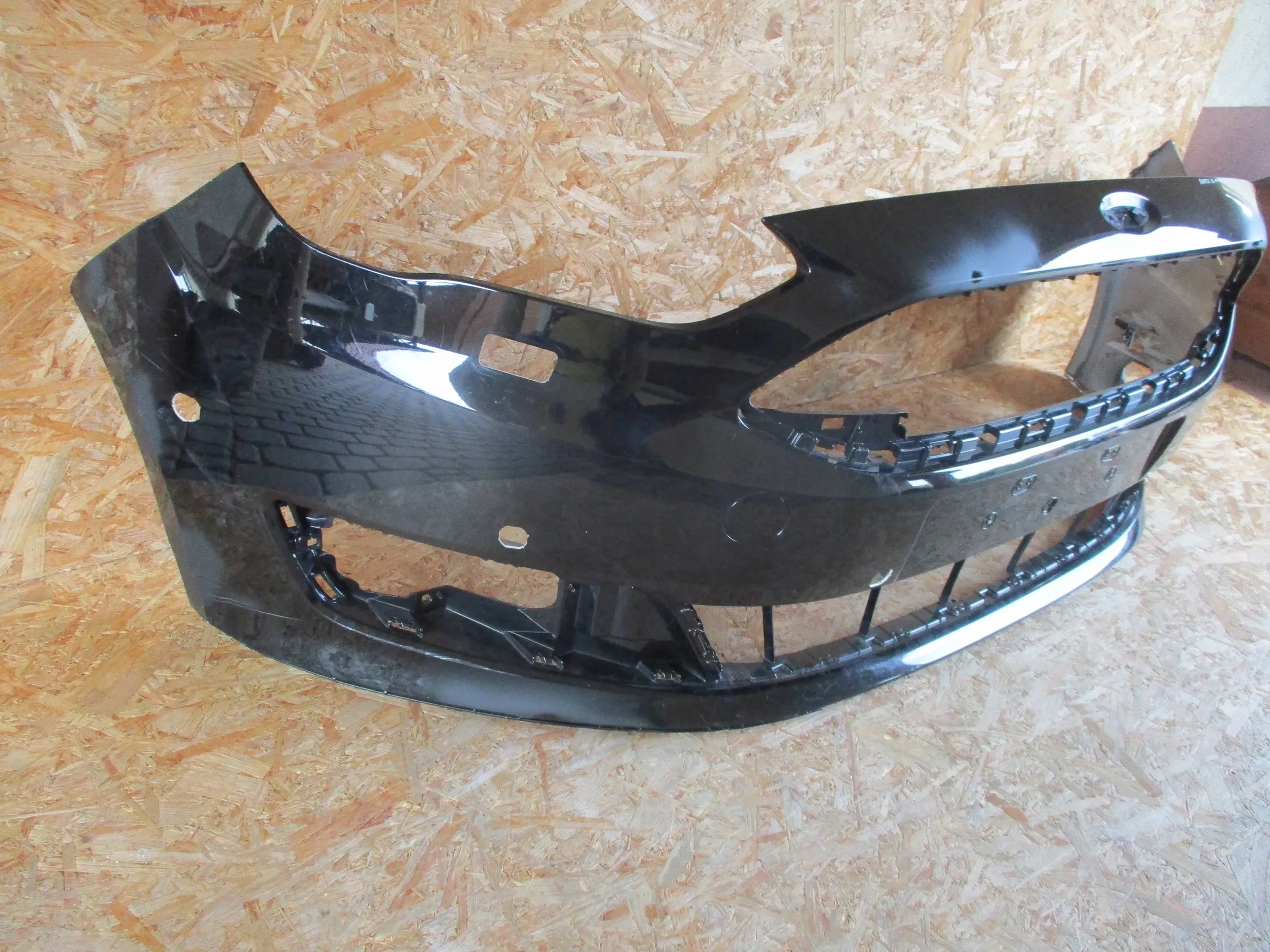 nárazník předek přední FORD C MAX MK2 15