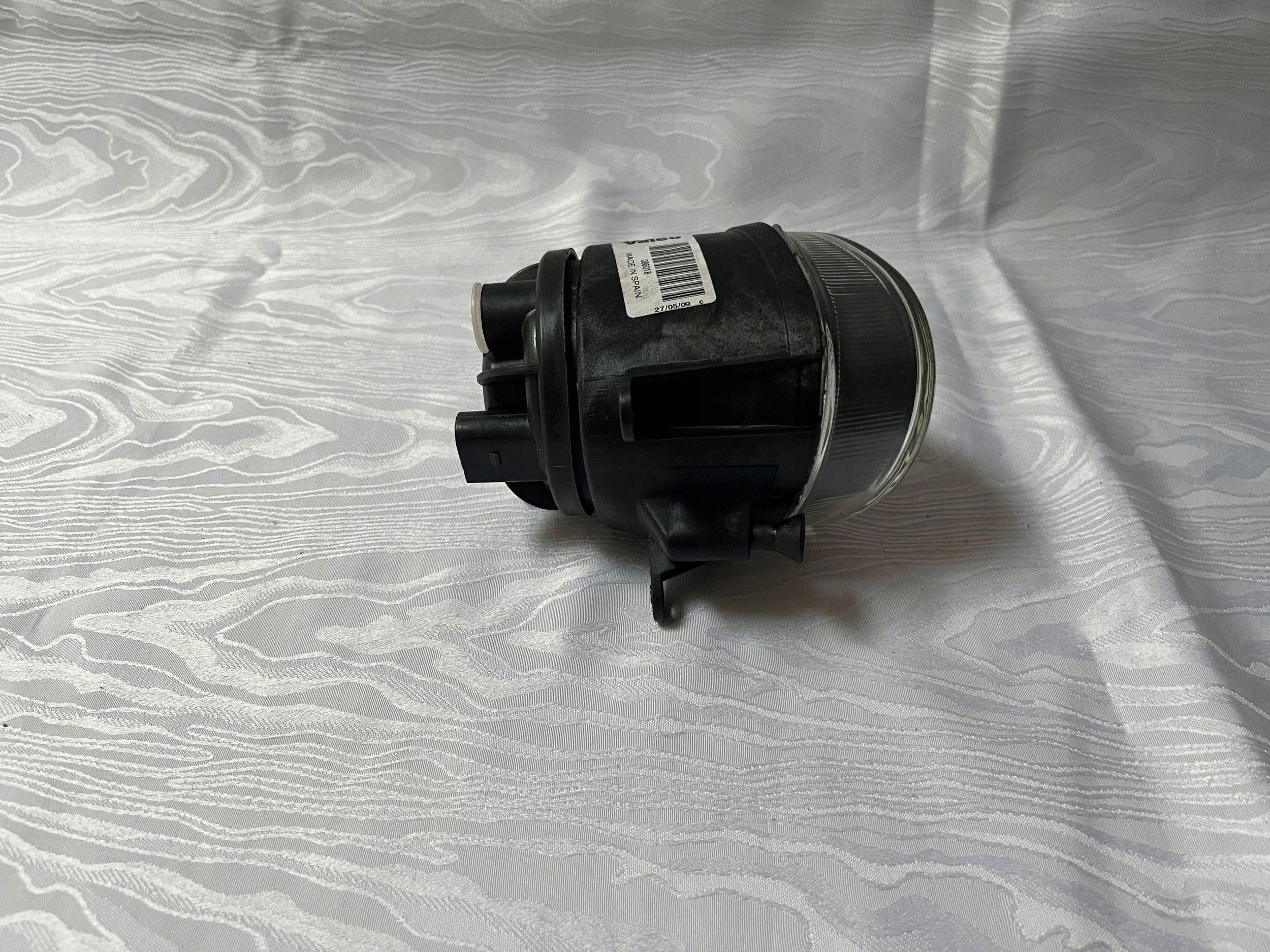 правая противотуманная ГАЛОГЕН Audi S3 99-03 оригинал valeo 8L9941700