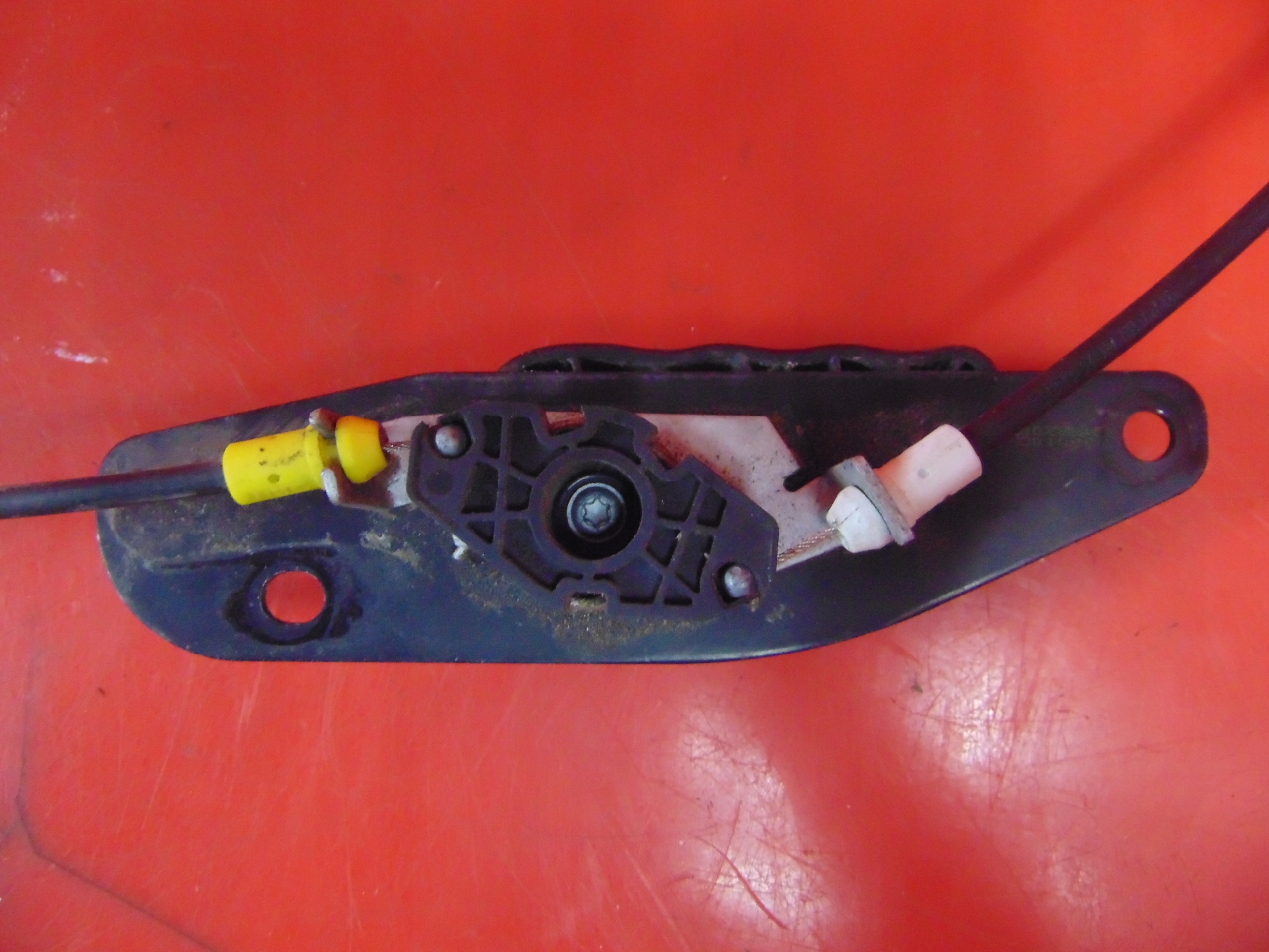 MASTER 3 III 10- handle lock door left rear part KPL