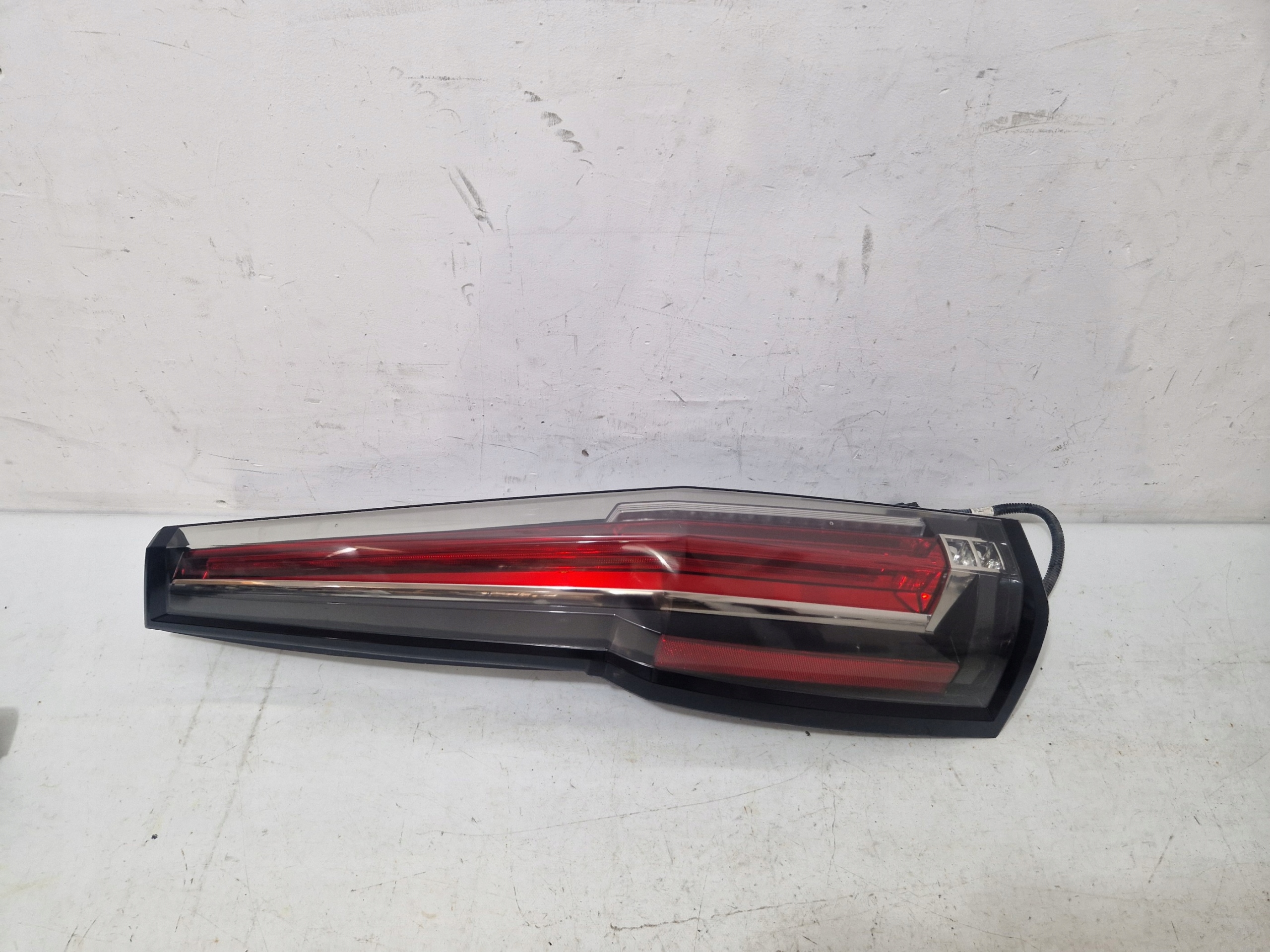 CADILLAC ESCALADE IV 2014 - light rear part rear complete left 23453788