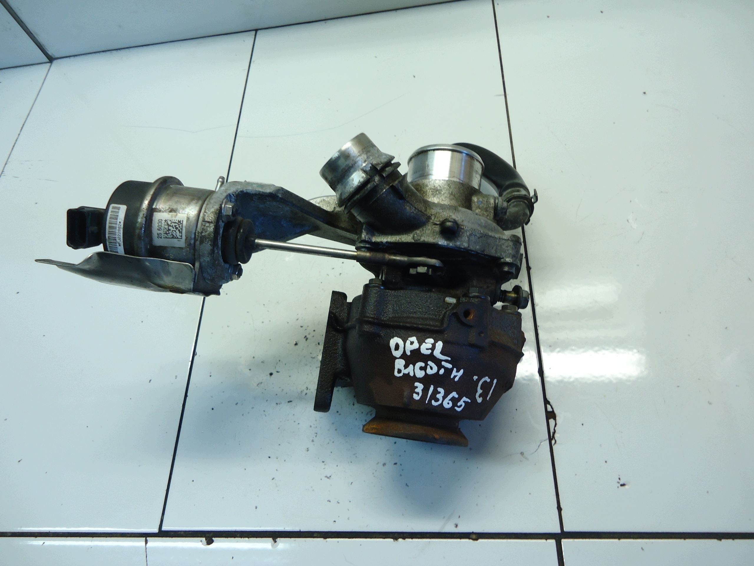 OPEL ASTRA IV J INSIGNIA 1.6CDTI B16DTH turbo 55583588