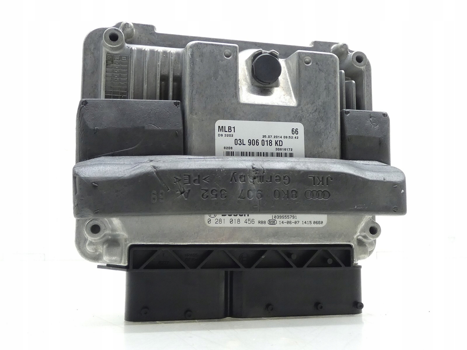 computer control unit of the engine AUDI A4 B8 A5 8T 2.0 TDI CGL 03L906018KD