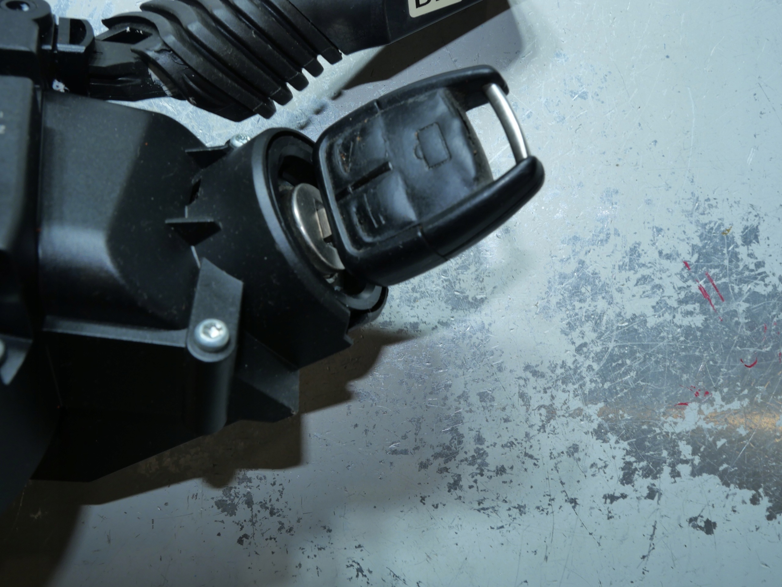 Opel Vectra C 13165350 commande levier commodo sous volant