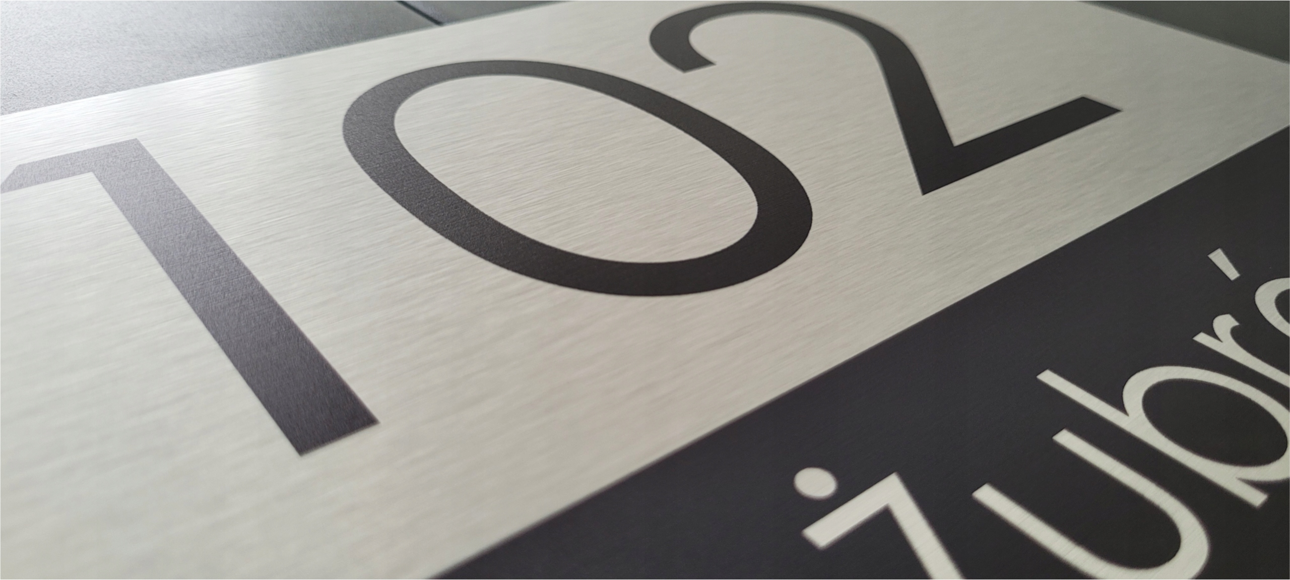 TABLICZKA ADRESOWA ALUMINIOWA ELEGANCKA NUMER DOMU 50X70cm DIBOND 3mm Marka inna