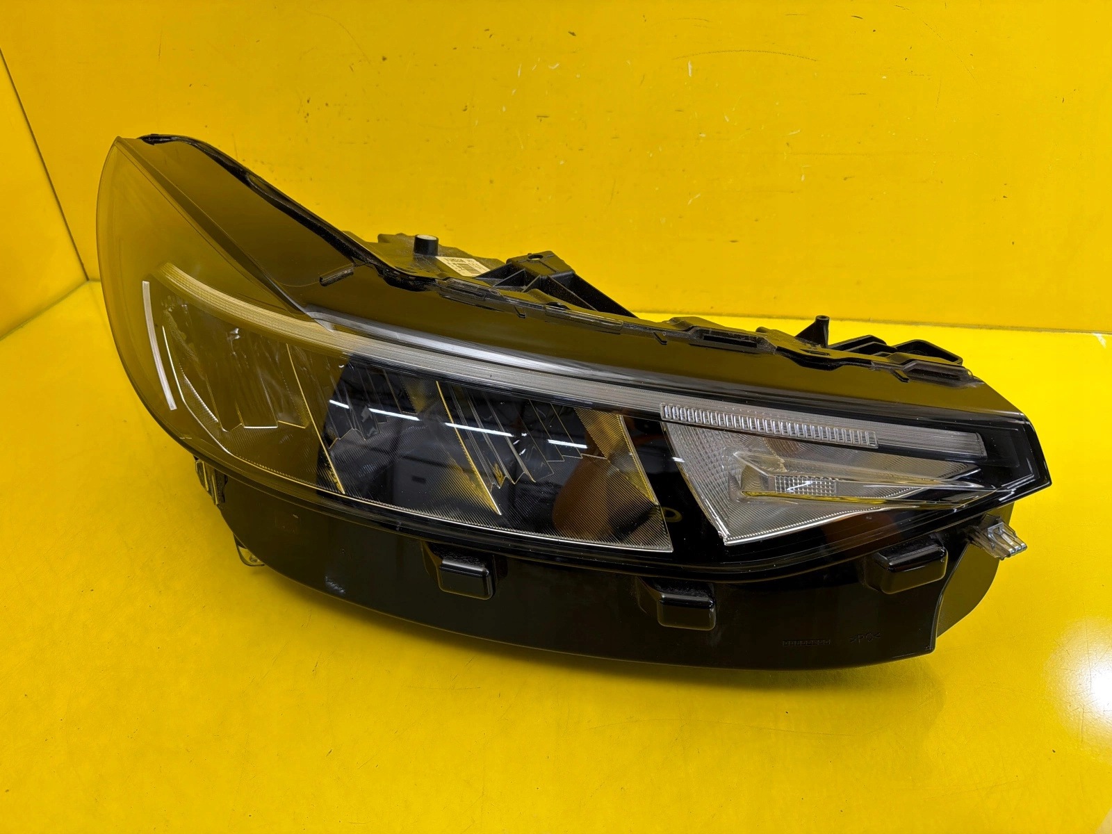 light right front Ford Kuga MK3 Lift 2024- Led PV4B-13E014-CE
