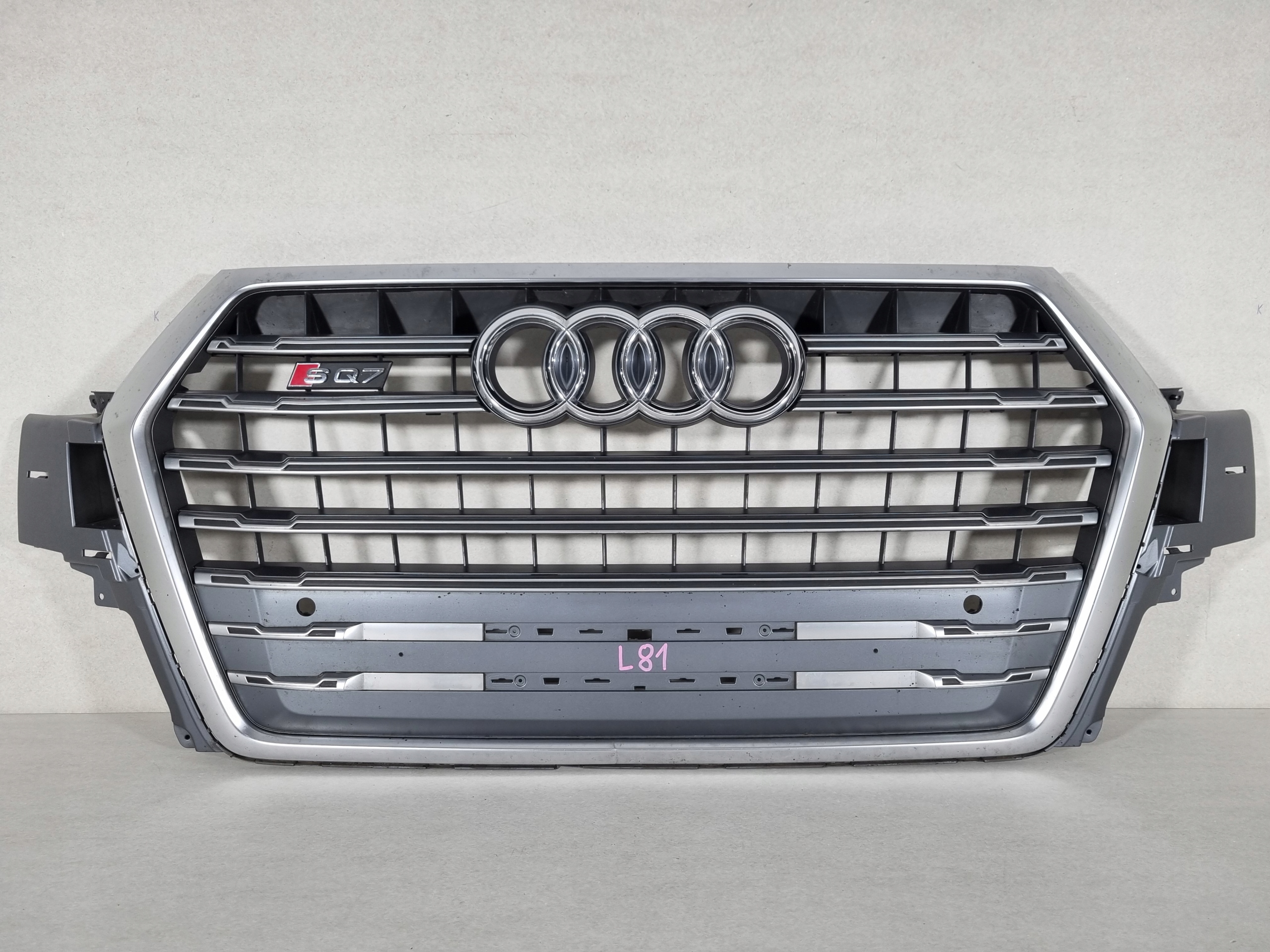 AUDI SQ7 4M0 ATRAPA GRILL PRZÓD 15r-