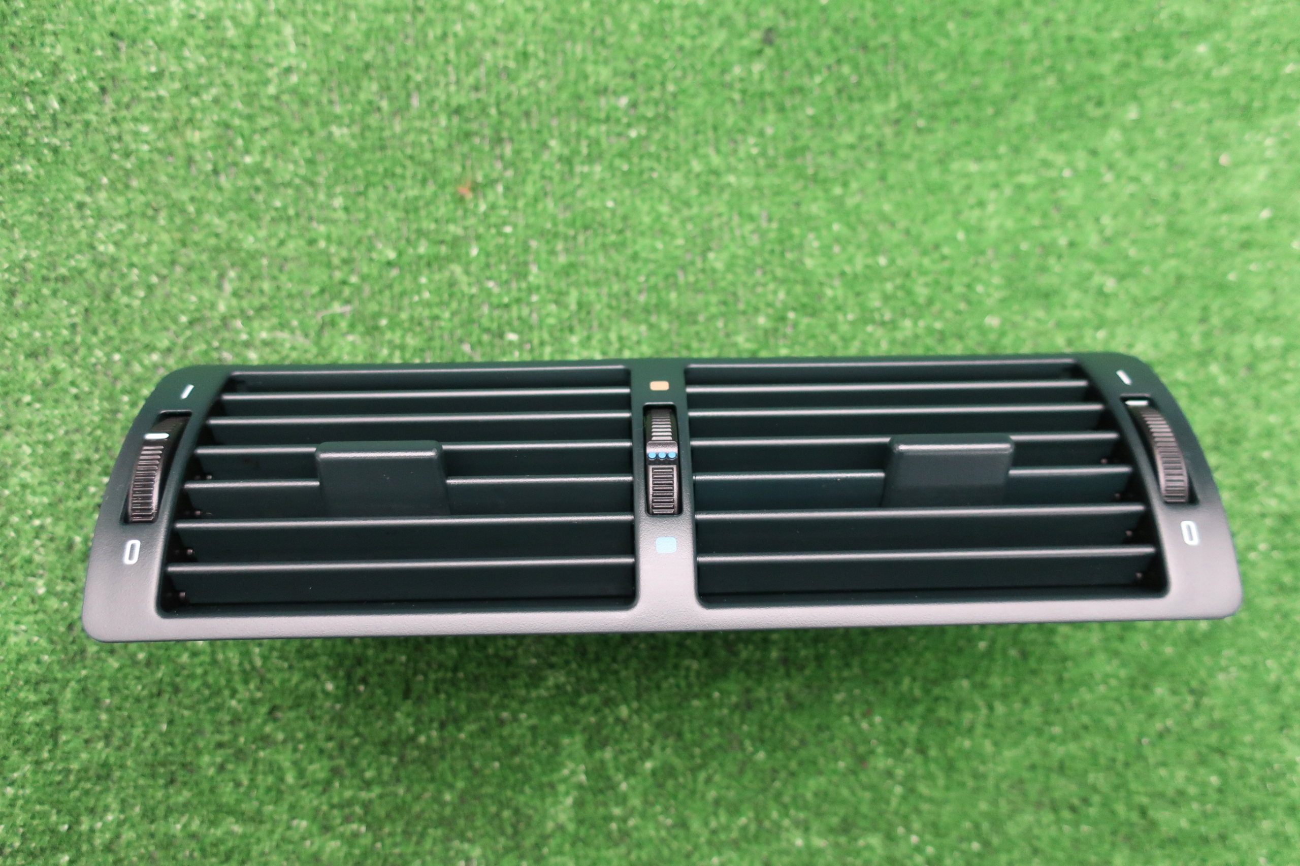 Bouches buses Grille du tableau de bord BMW E39 5 EUROPA Vert