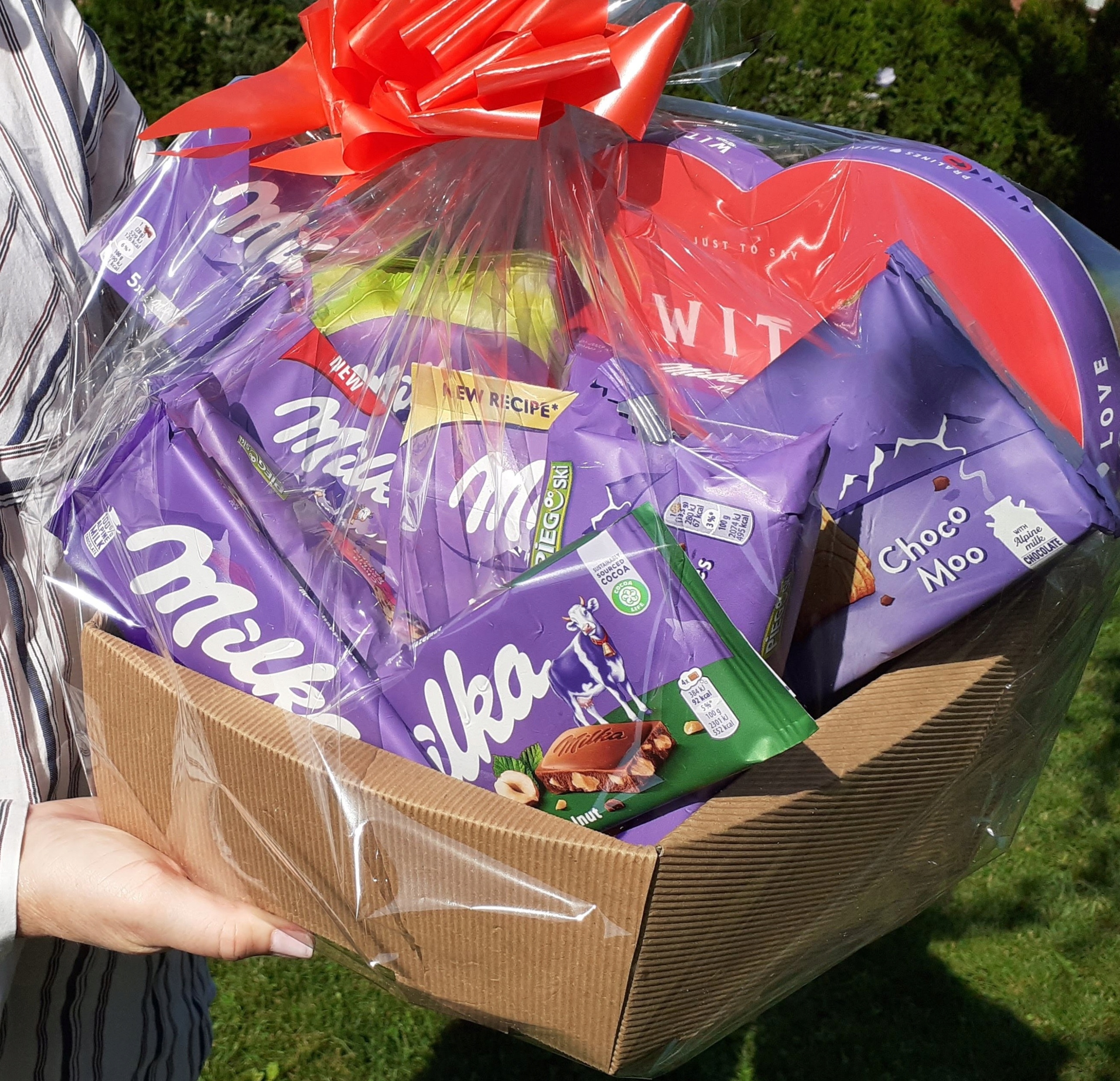 Dárkový koš košík sada sladkostí Milka Velká na dárek Maxi