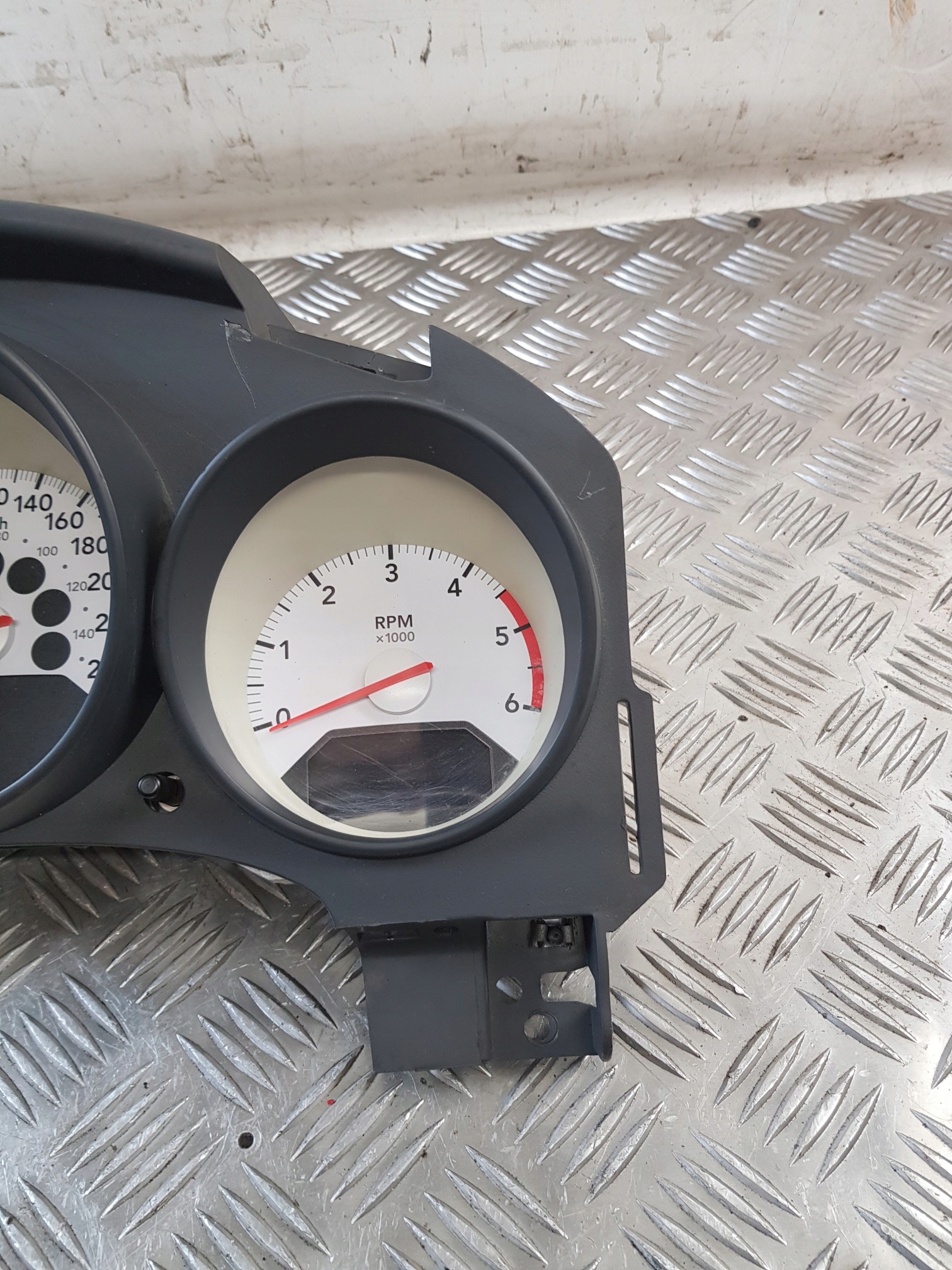 dials P05107004AH DODGE CALIBER 2.0 CRD 06R- EUROPA