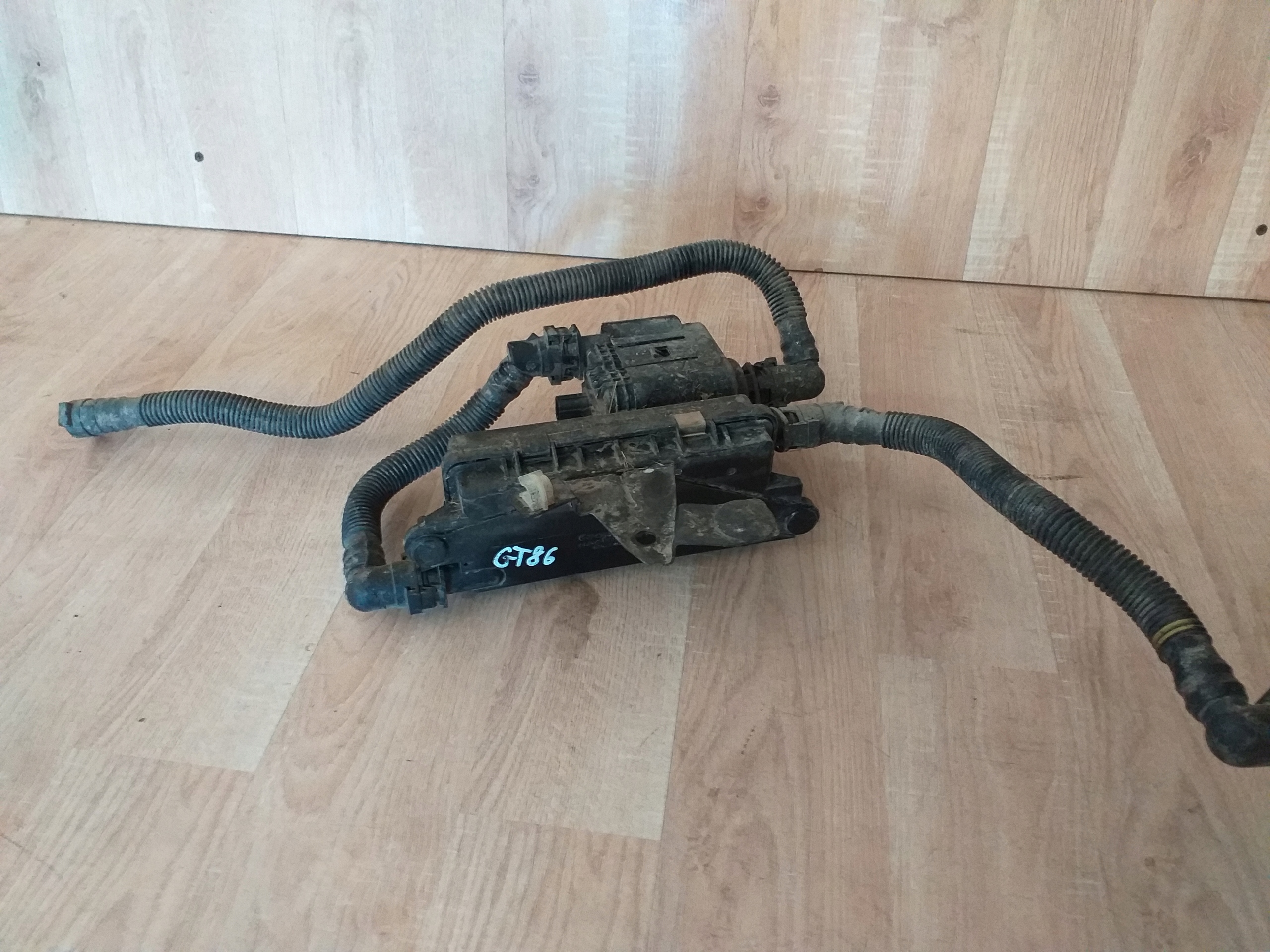 42084FJ000 - GT86 Subaru BRZ вугільний фільтр поглинач пари