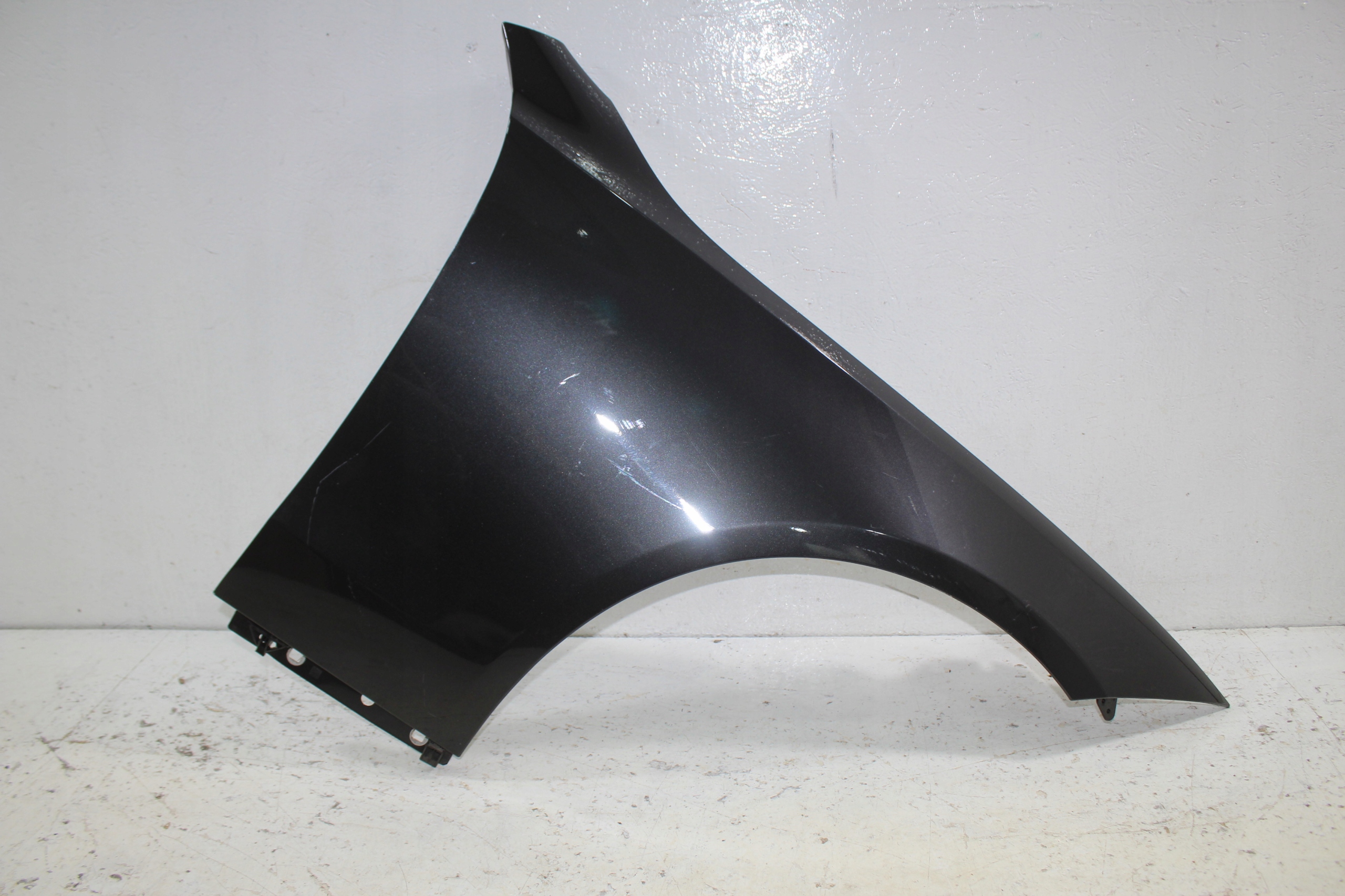 Mercedes C Klasa W206 fender right front A2068810200