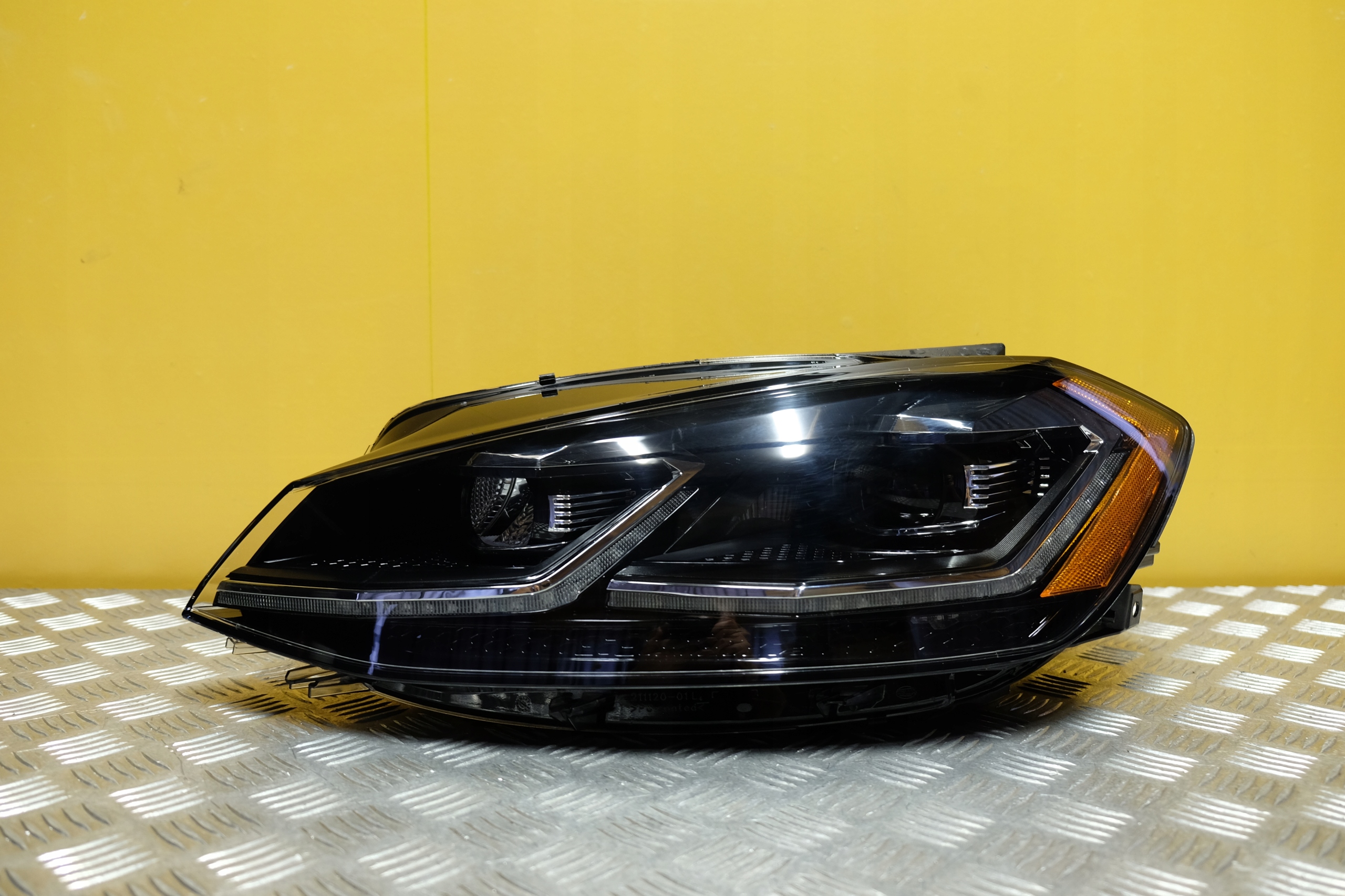 VW GOLF 7 LIFT 2016- REFLEKTOR LAMPA FULL LED L USA